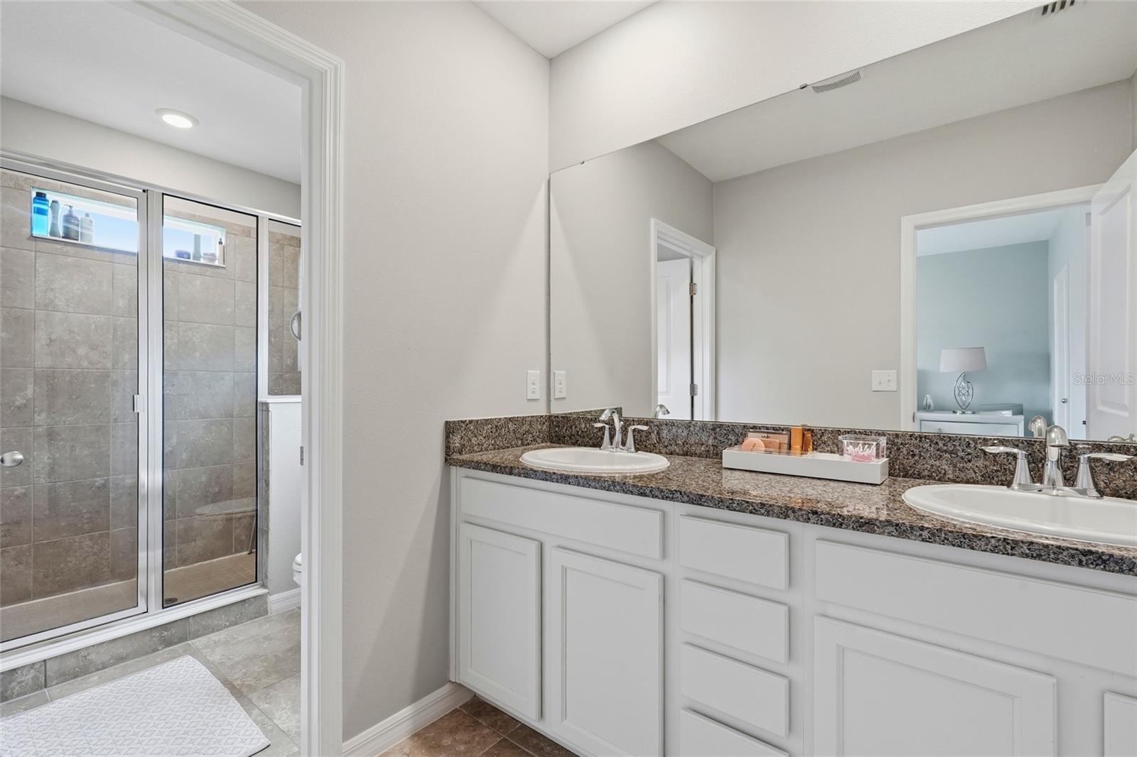 LANDING PH 1 - Residential
