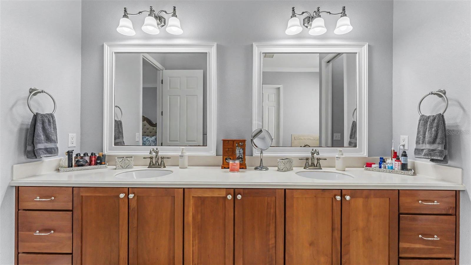 HATCHWOOD ESTATES - Residential