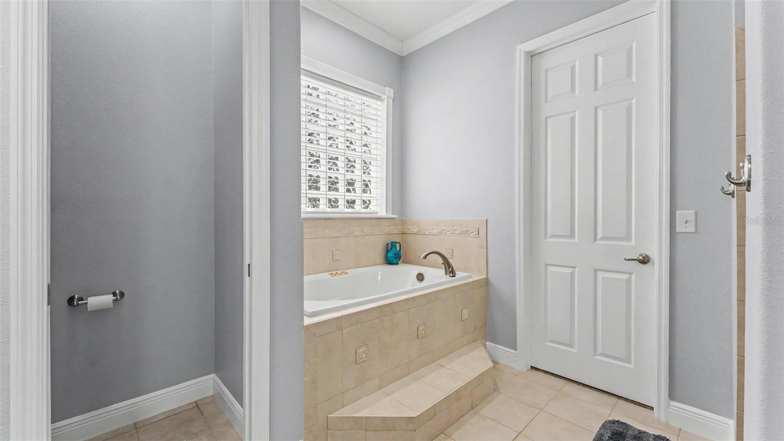 HATCHWOOD ESTATES - Residential
