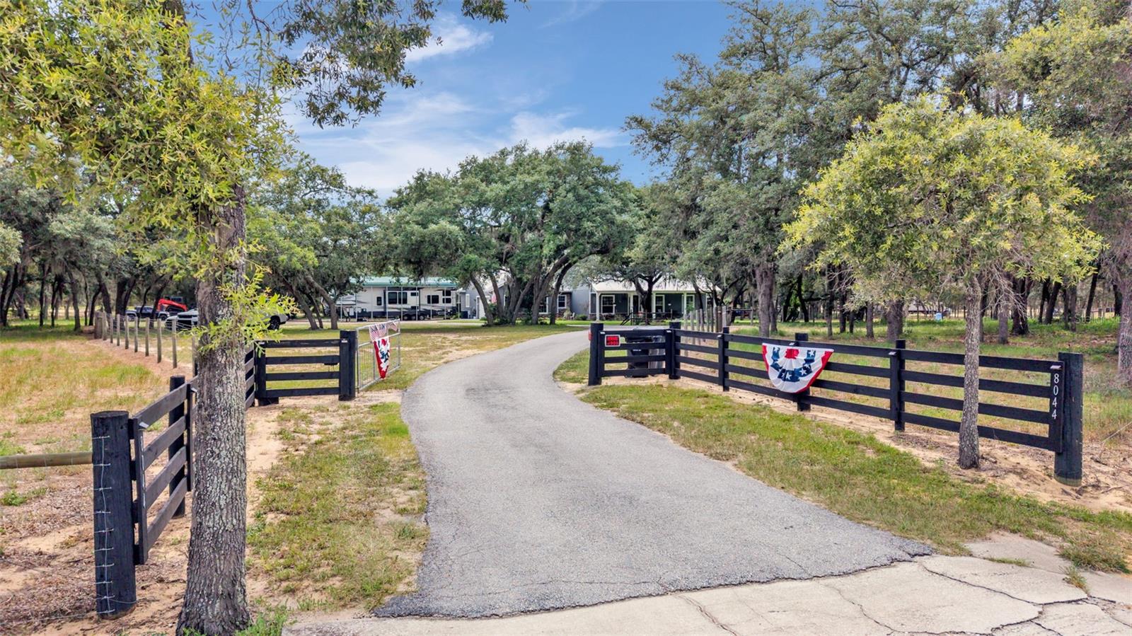 HATCHWOOD ESTATES - Residential