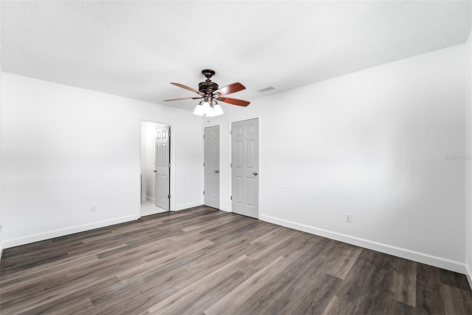 DELTONA LAKES UNIT 08 - Residential