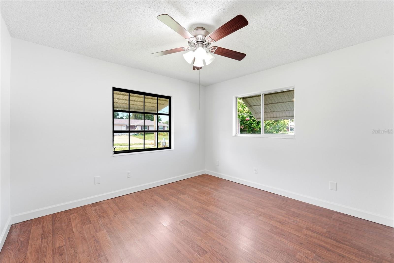 DELTONA LAKES UNIT 08 - Residential