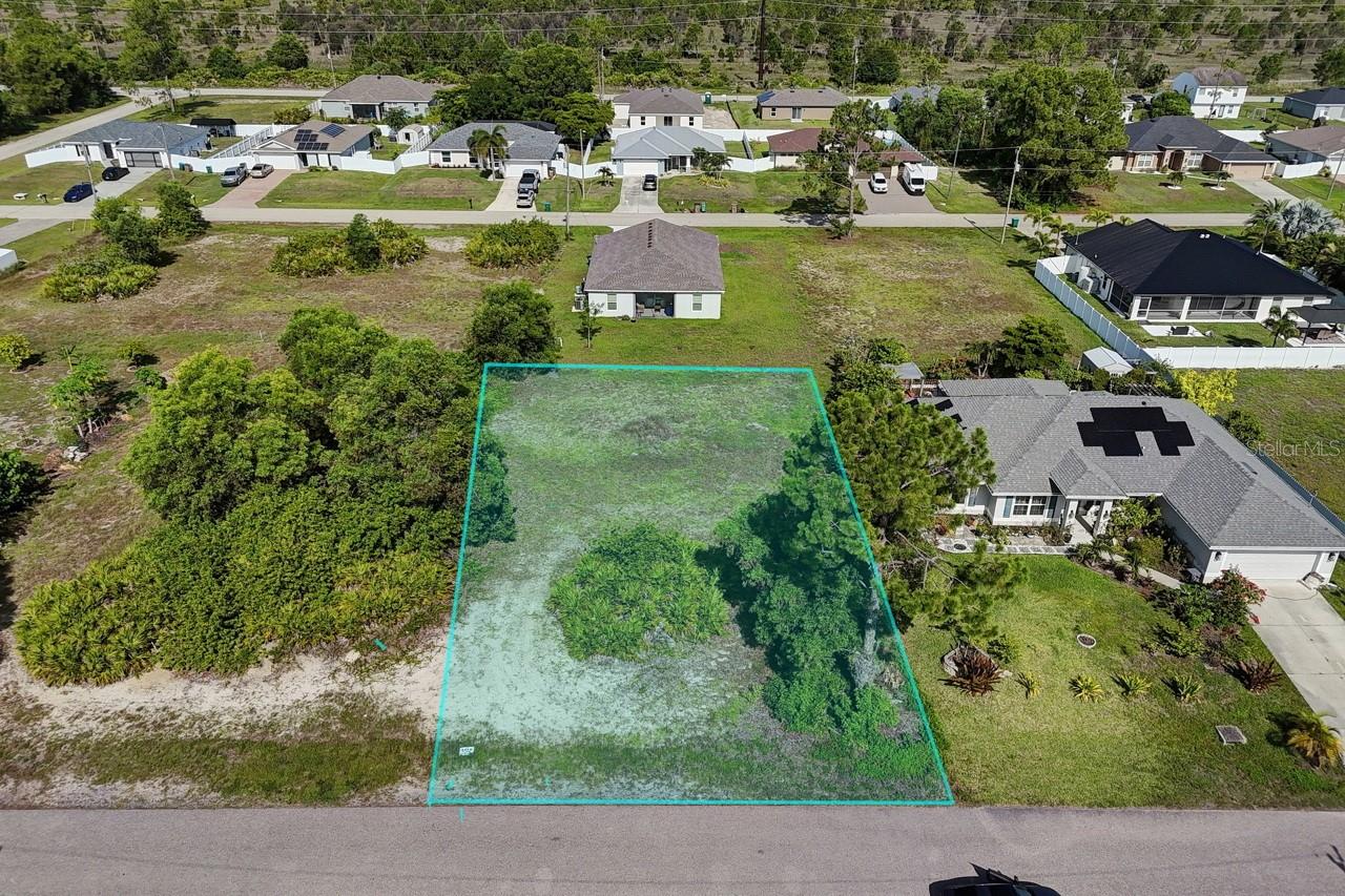 CAPE CORAL - Land