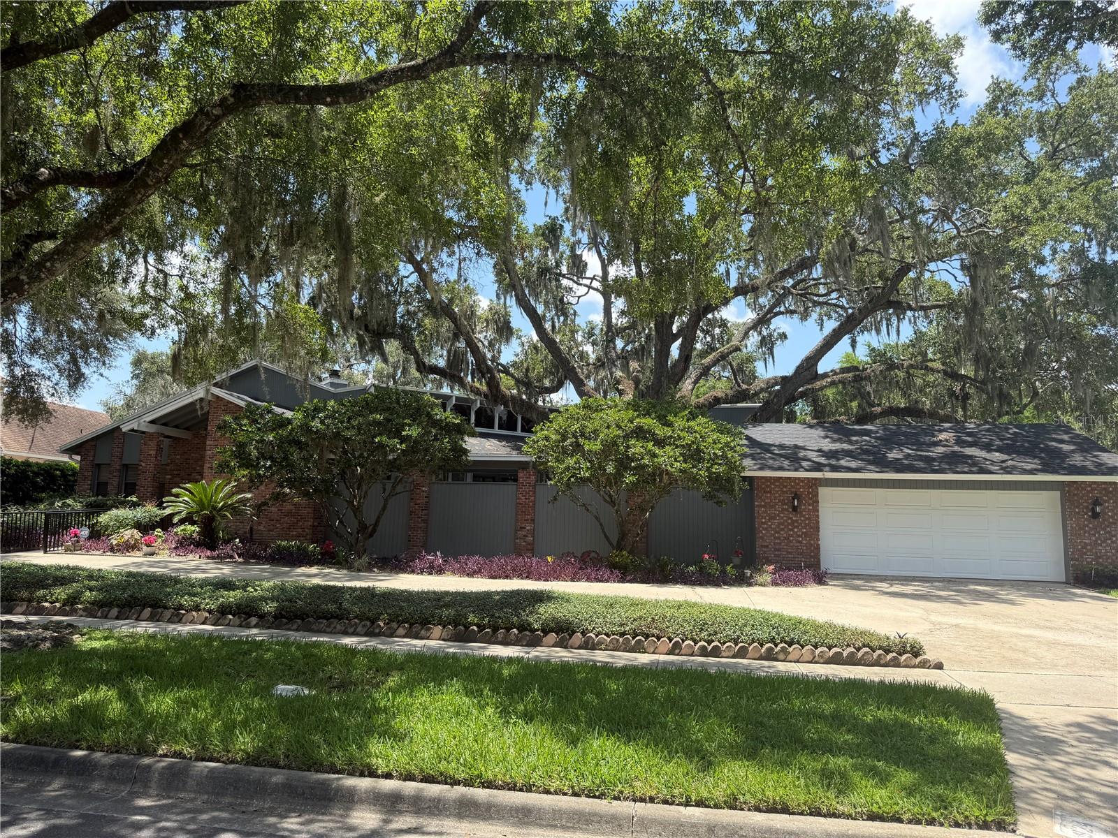 SOUTHERN OAKS - Residential