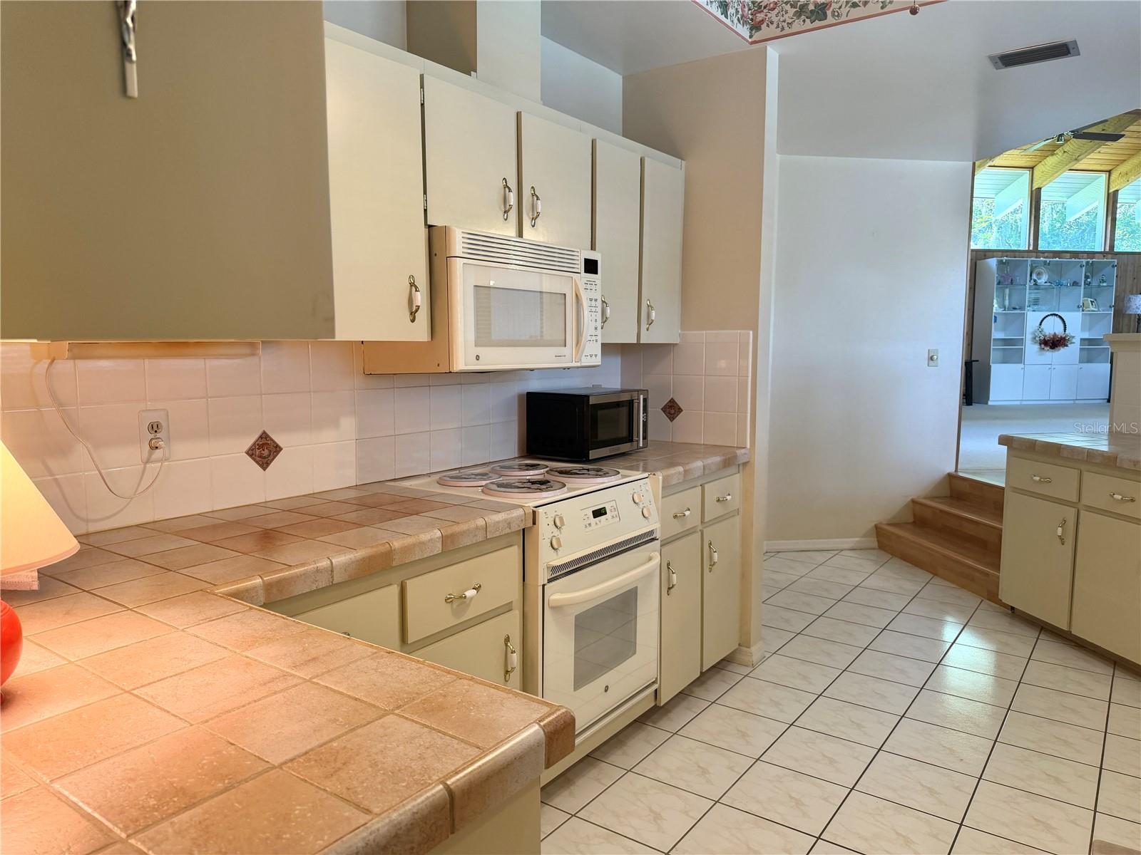 SOUTHERN OAKS - Residential