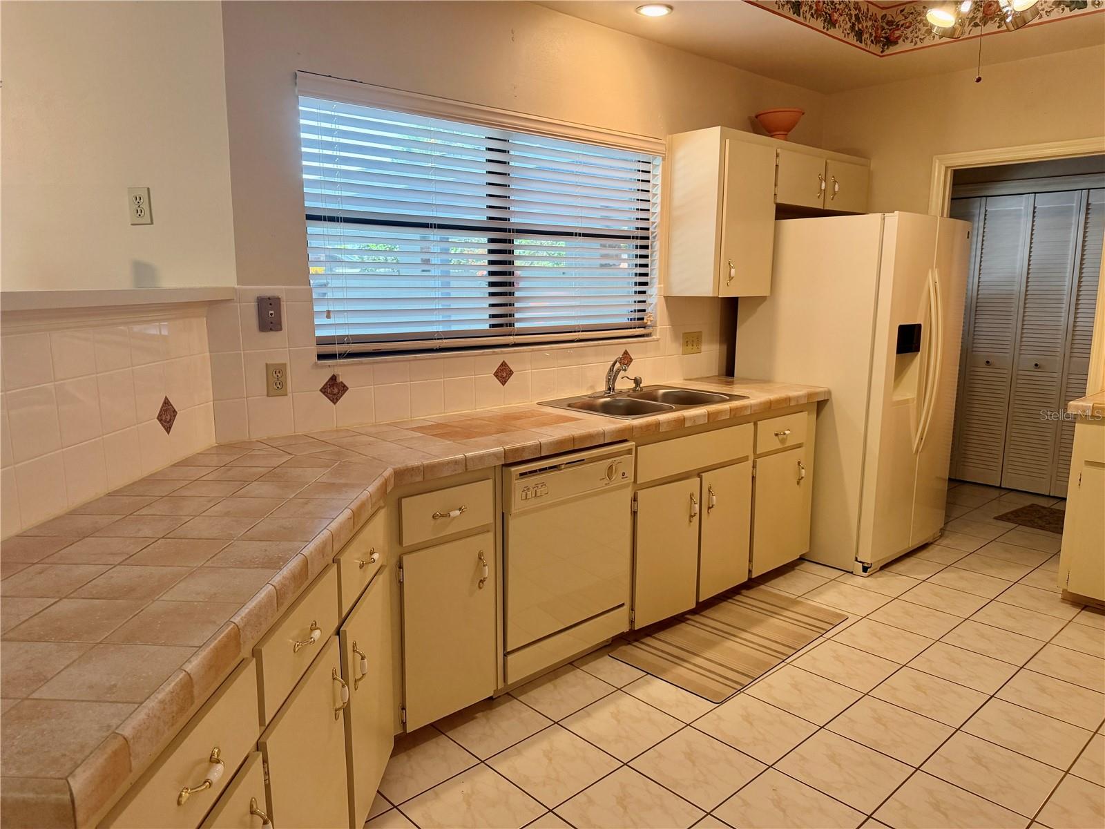 SOUTHERN OAKS - Residential