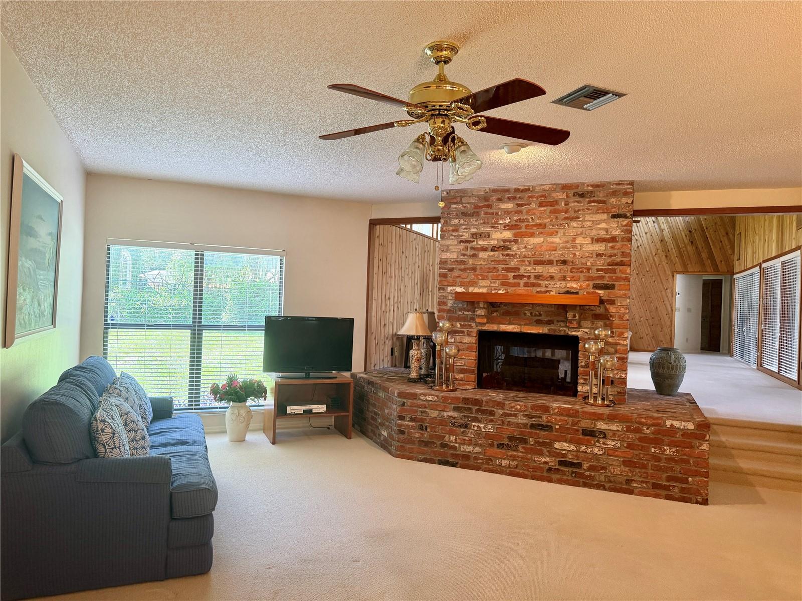 SOUTHERN OAKS - Residential