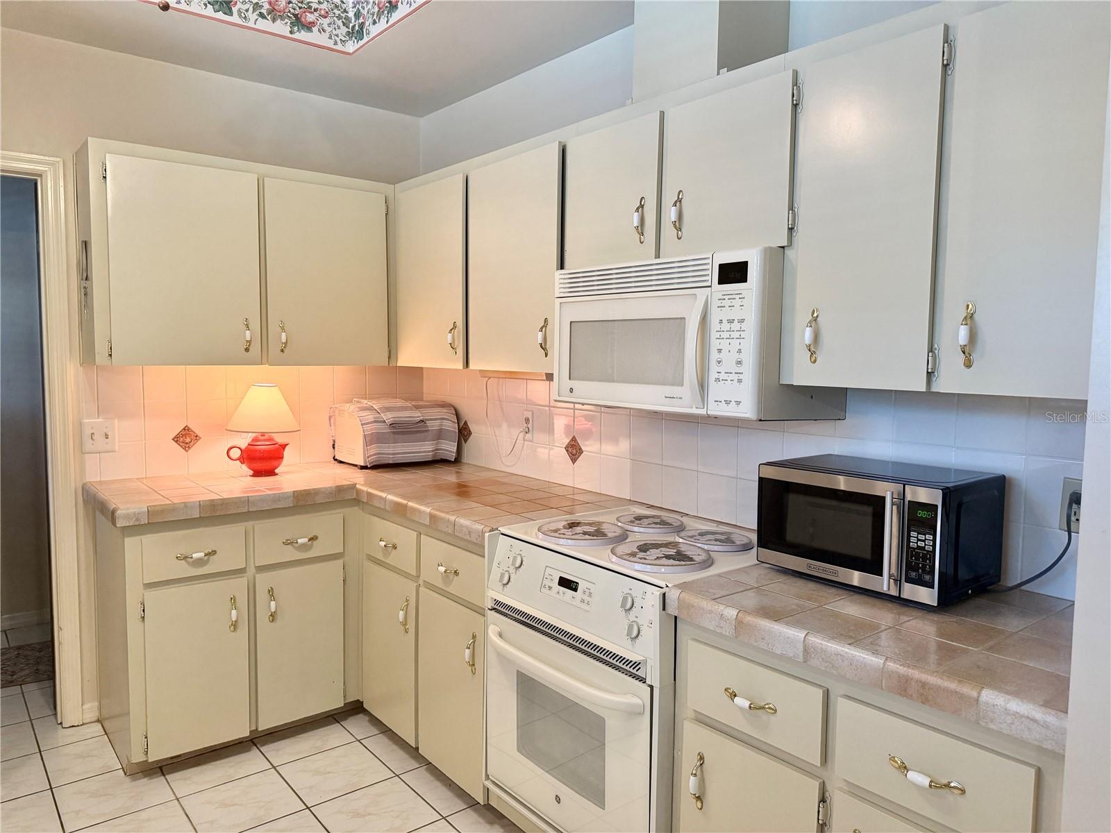 SOUTHERN OAKS - Residential