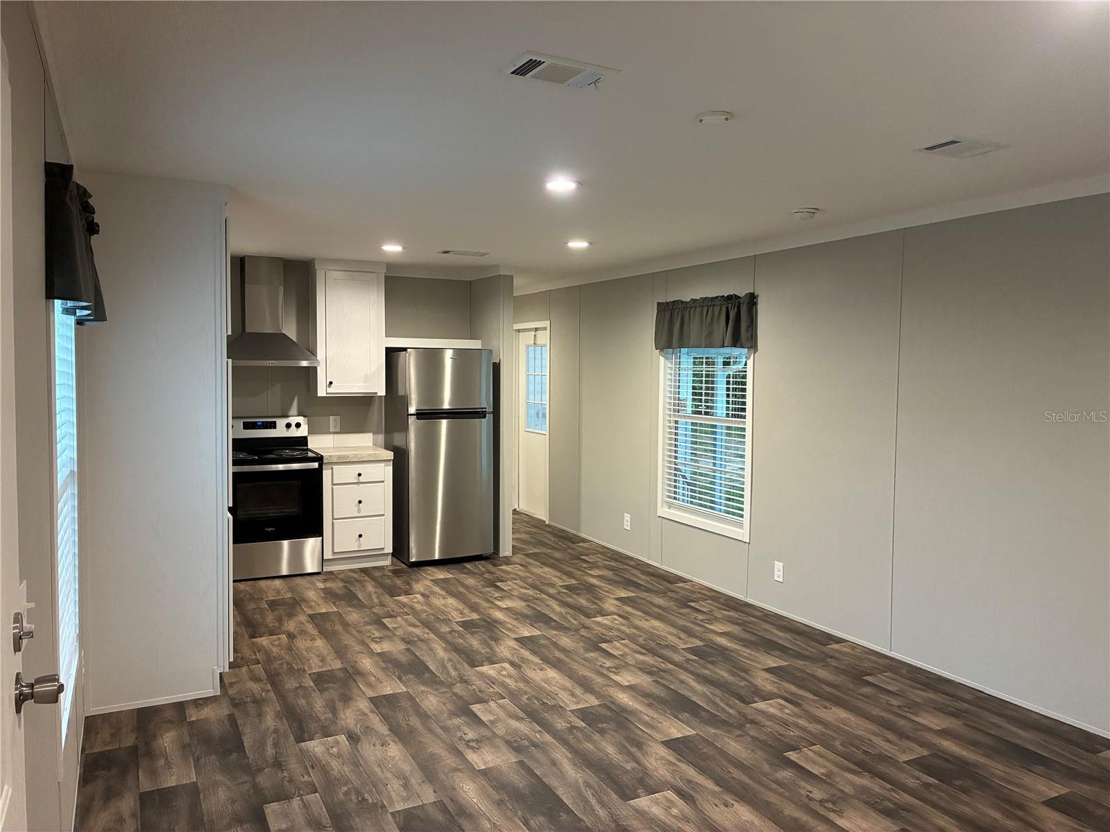 TWIN FOUNTAINS INC A CONDO MHP - Residential