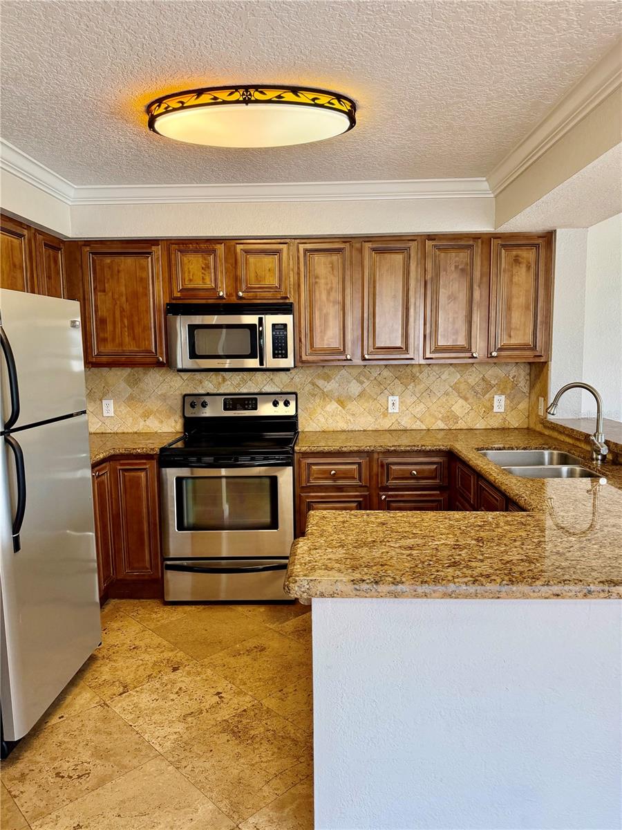 AUDUBON VLS/HUNTERS CRK CONDO - Residential
