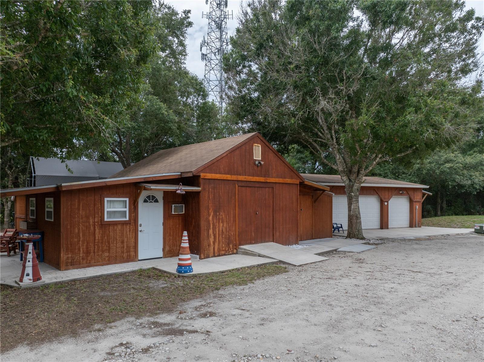 YOUNGBLOOD RONALD E & DONNA L - Residential