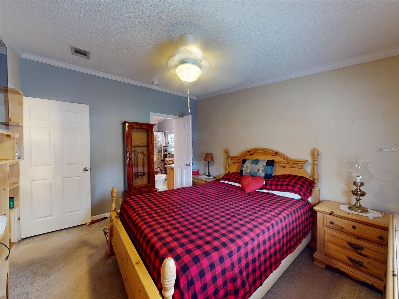 YOUNGBLOOD RONALD E & DONNA L - Residential