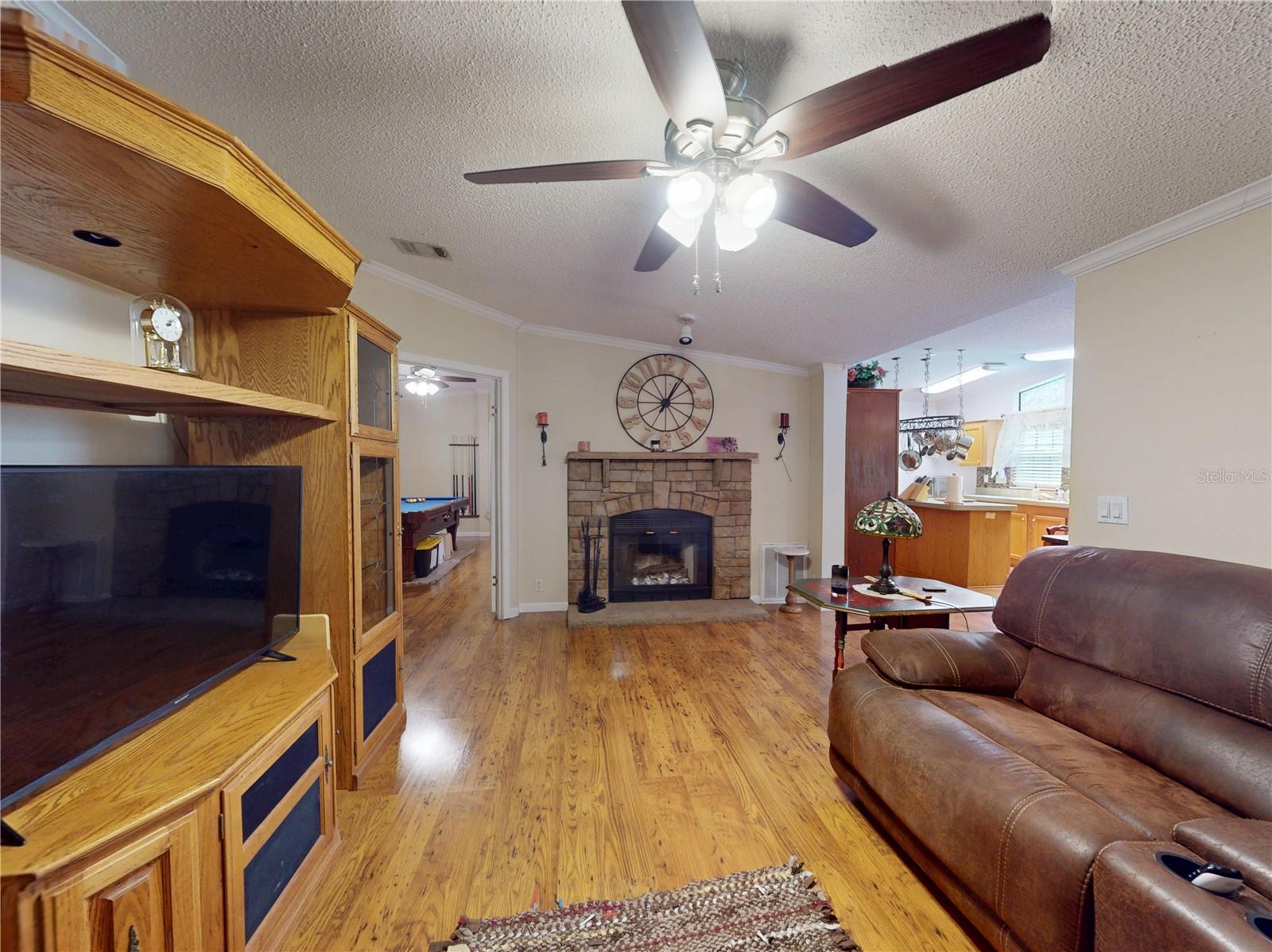 YOUNGBLOOD RONALD E & DONNA L - Residential