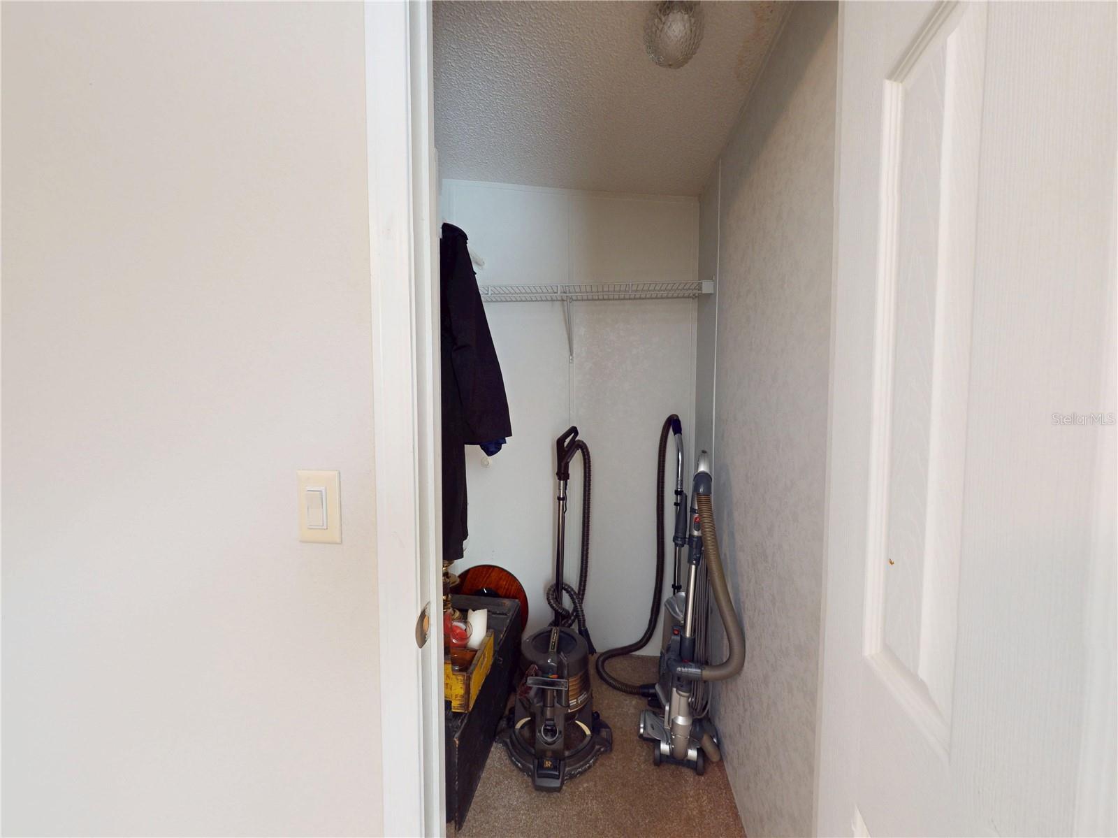 YOUNGBLOOD RONALD E & DONNA L - Residential