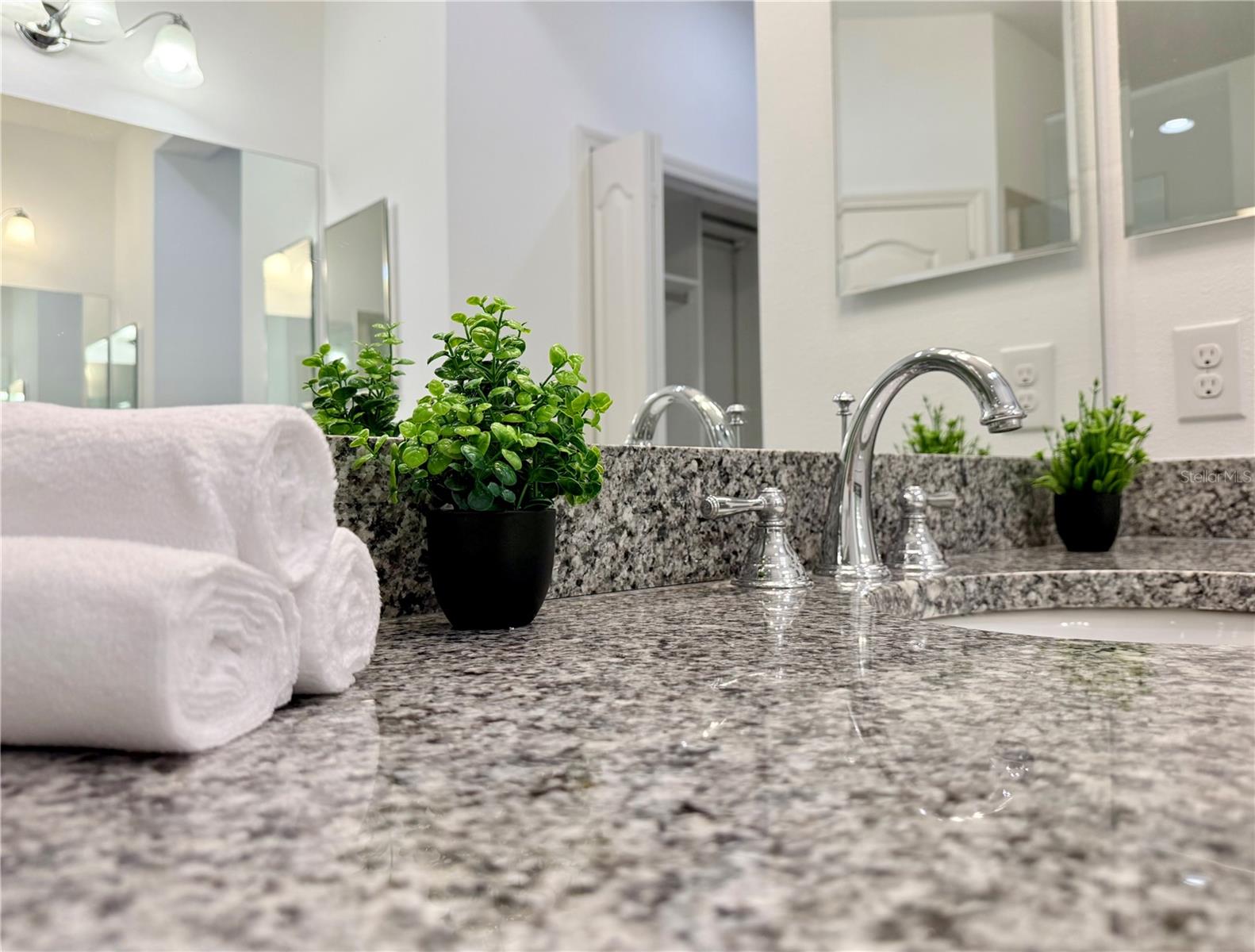 BOCA ROYALE PH 1 - Residential