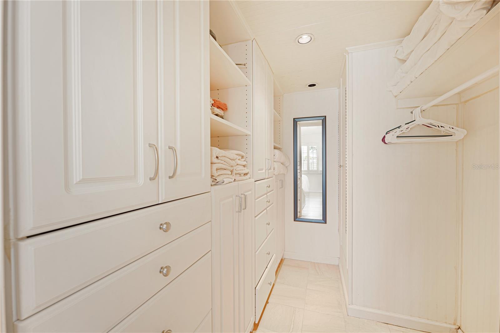 BEACHWAY APTS - Residential