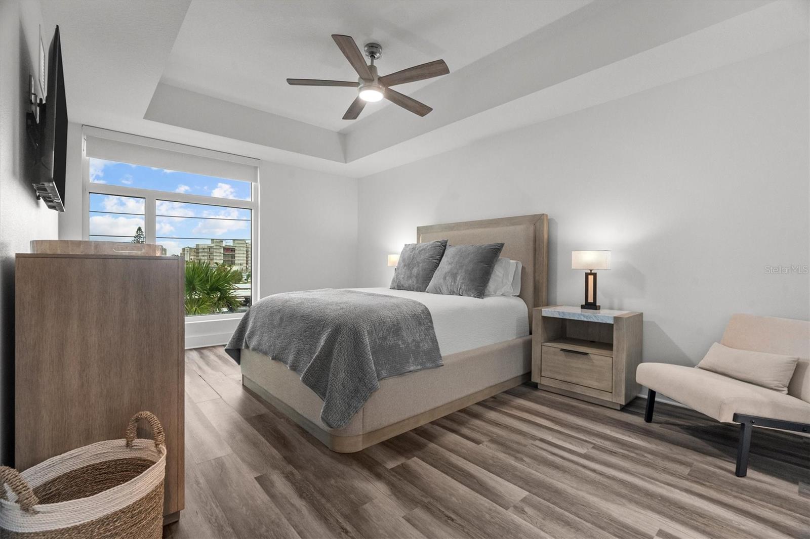 AZURE CONDO - Residential