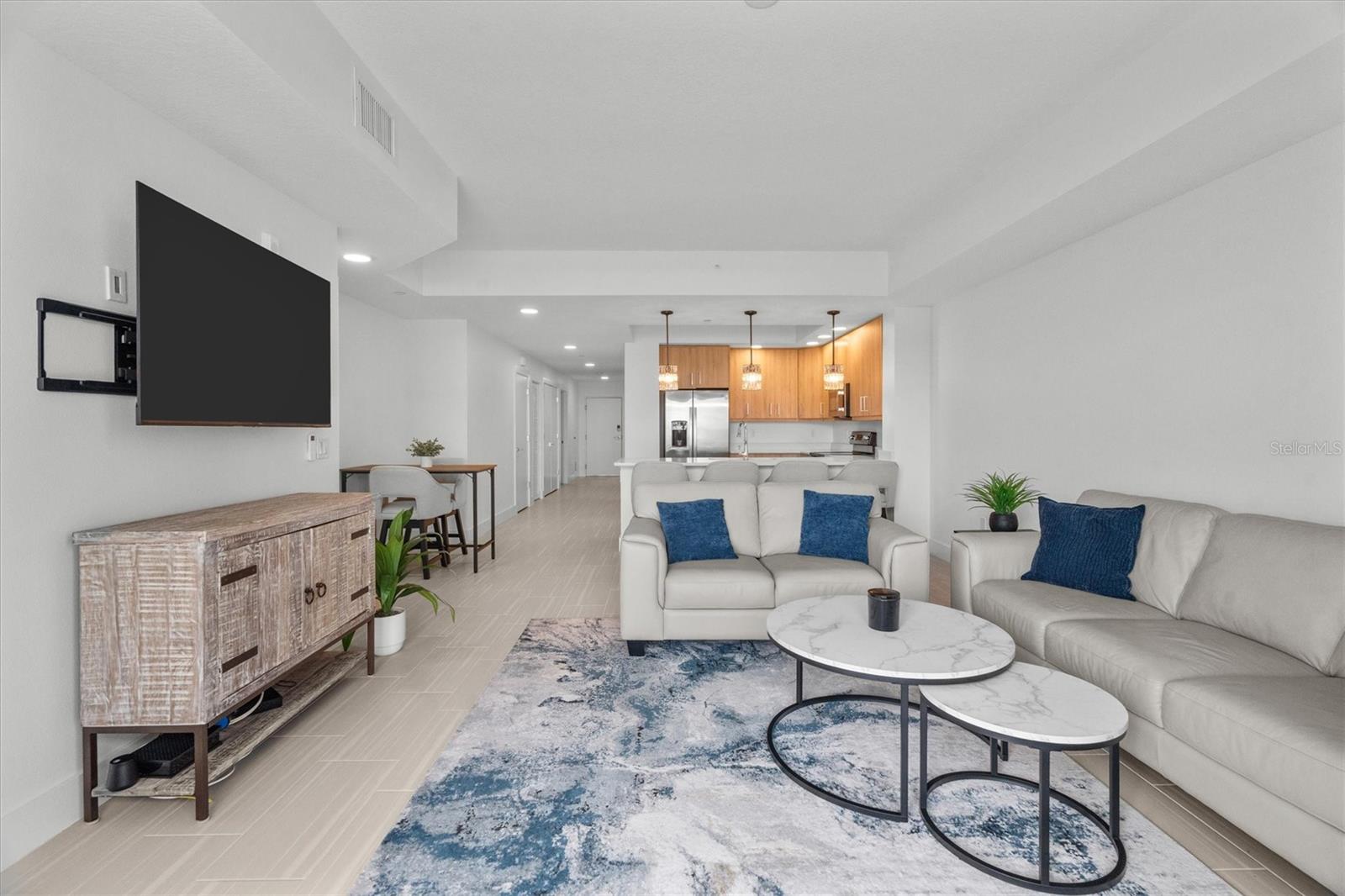 AZURE CONDO - Residential