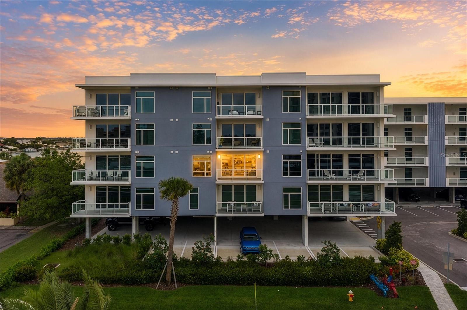 AZURE CONDO - Residential