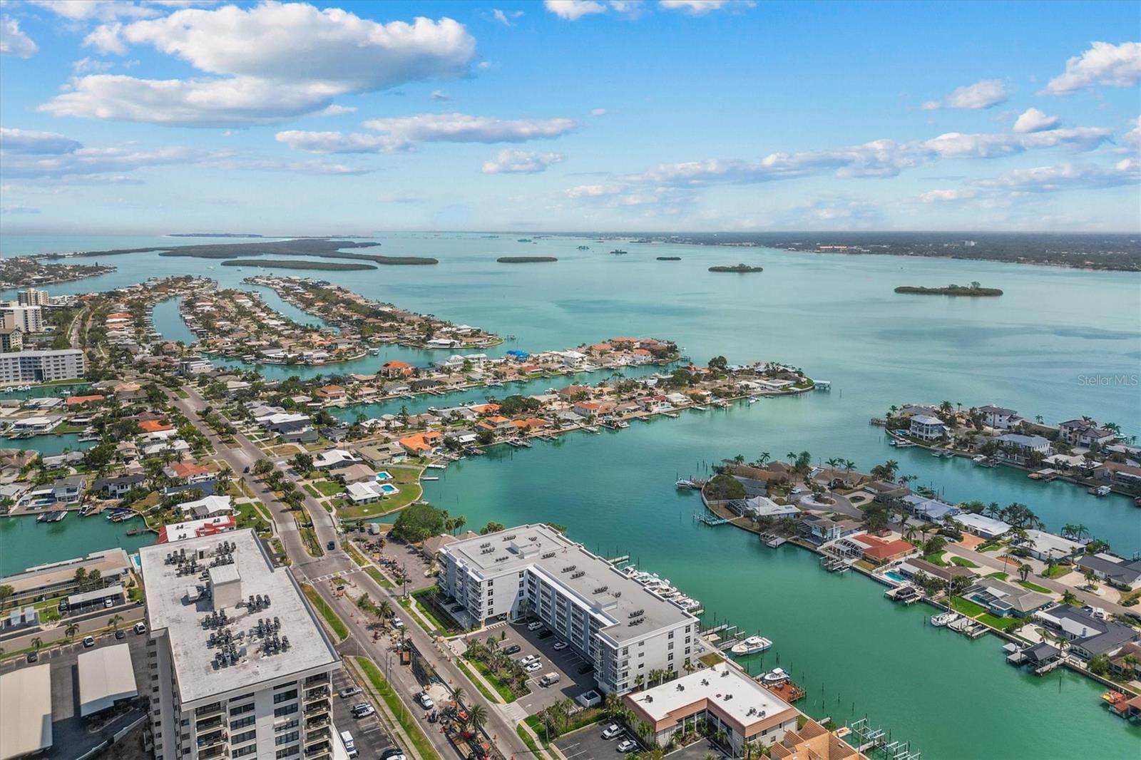 AZURE CONDO - Residential