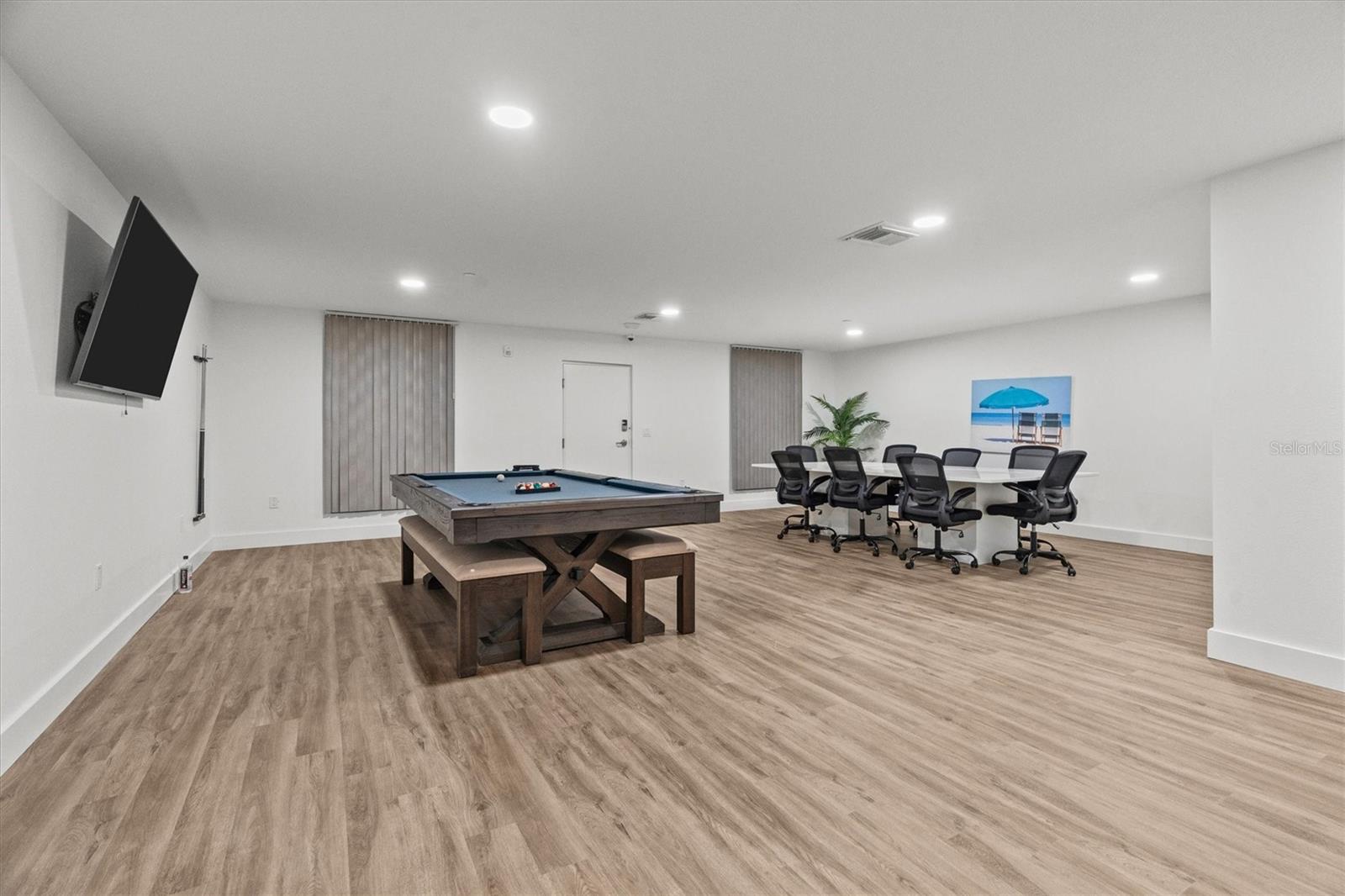 AZURE CONDO - Residential