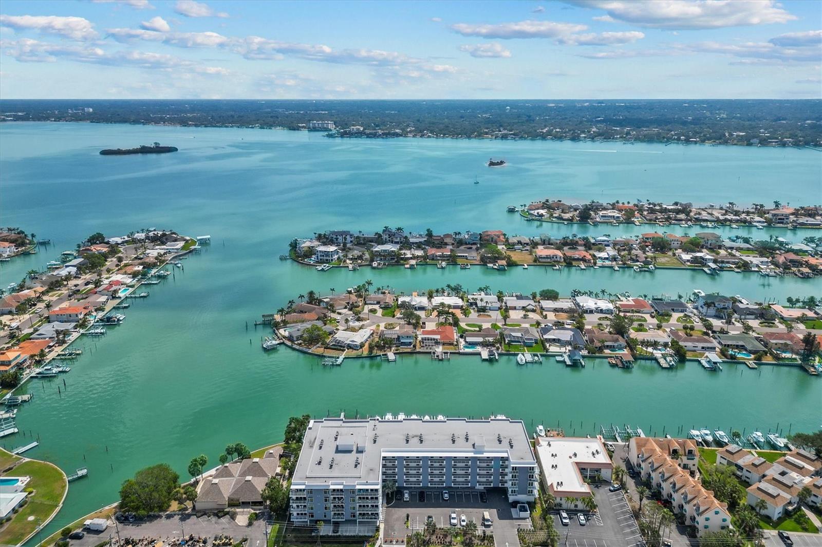 AZURE CONDO - Residential