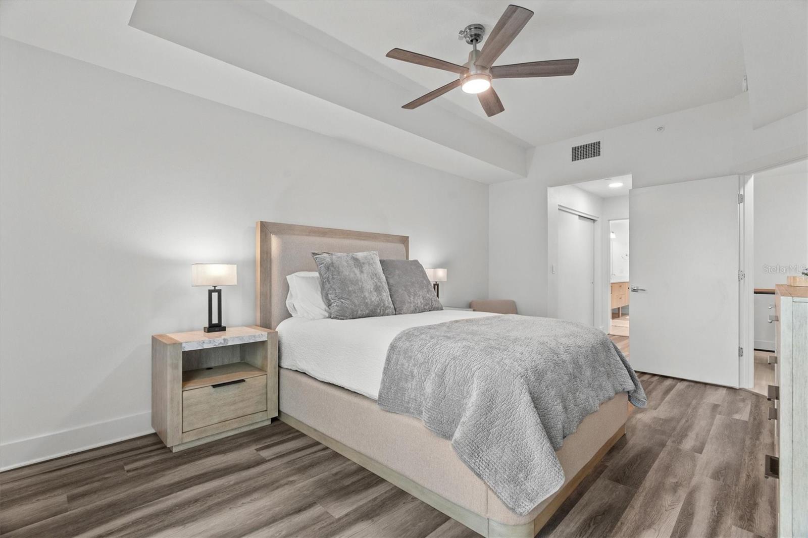 AZURE CONDO - Residential