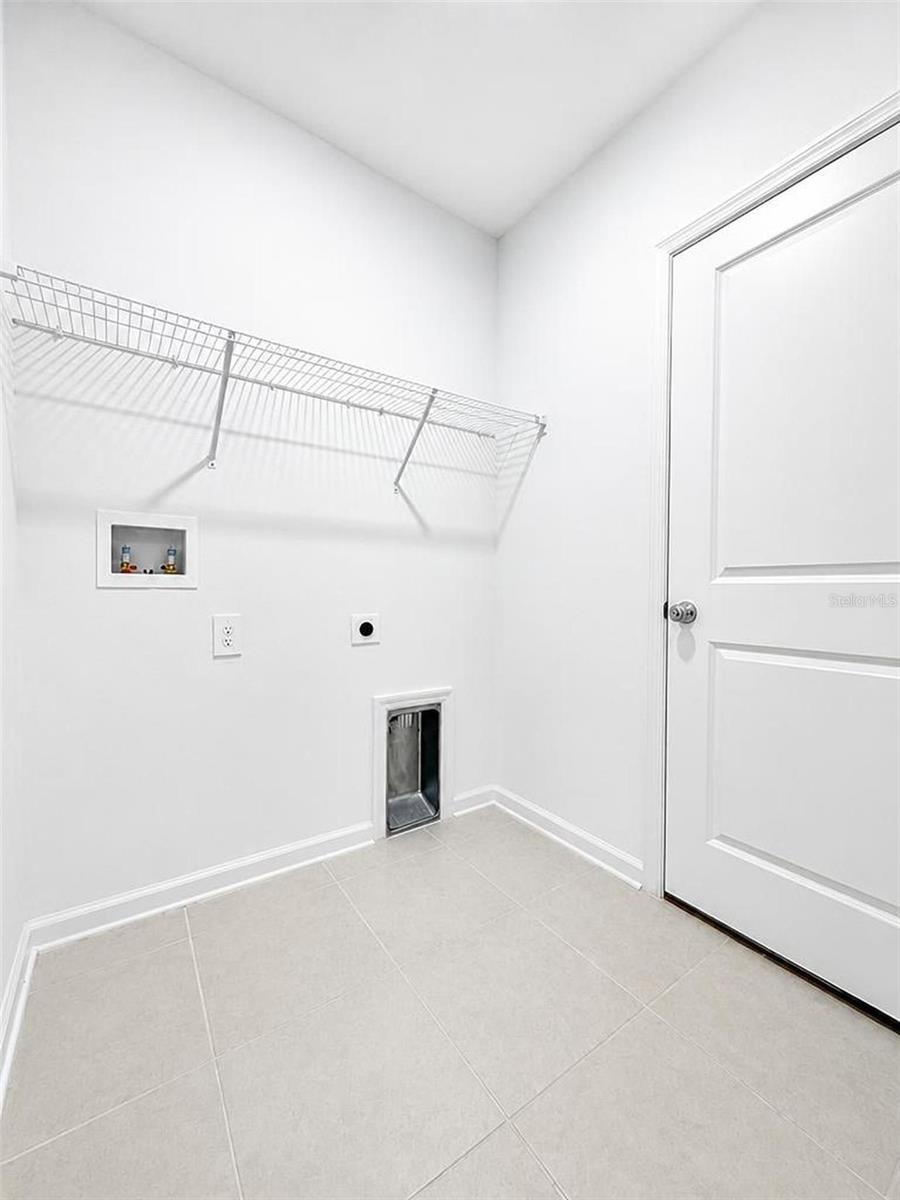 HIDDEN RIDGE AT ESTATES - Residential