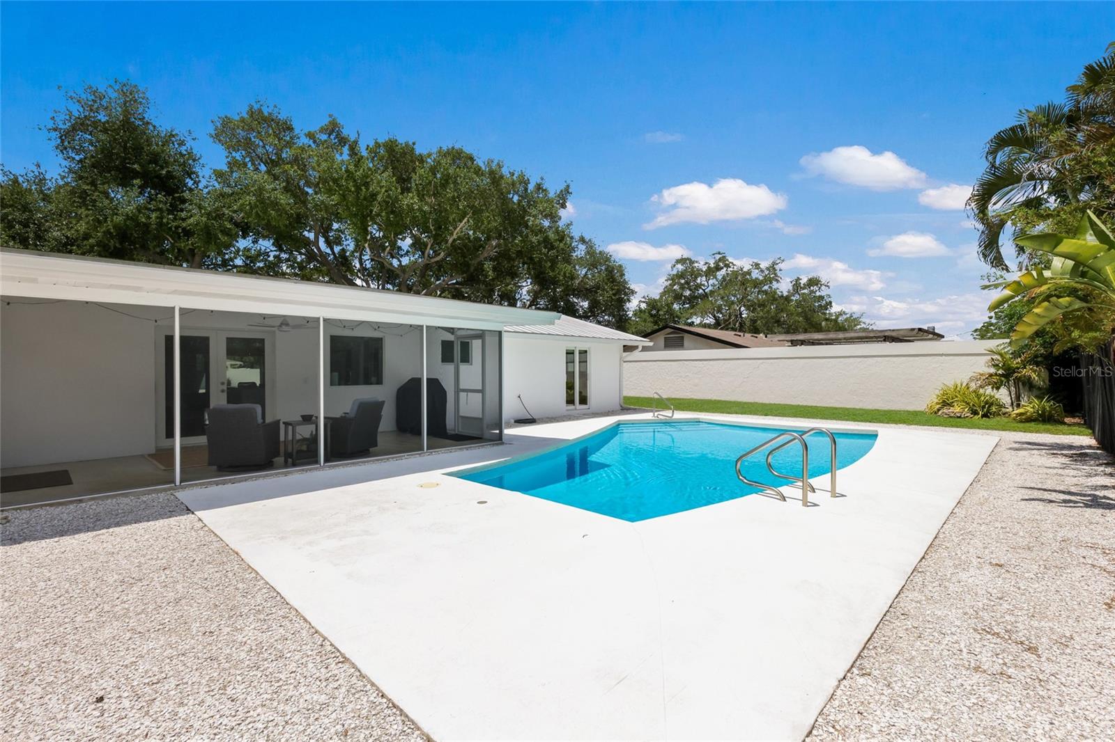 SOUTH GATE - Residential