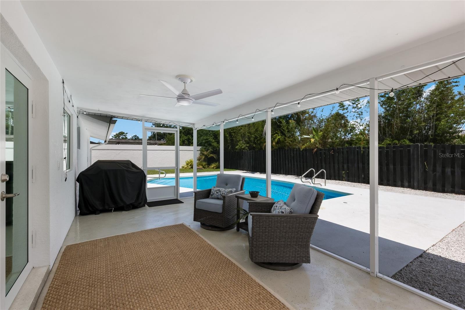 SOUTH GATE - Residential