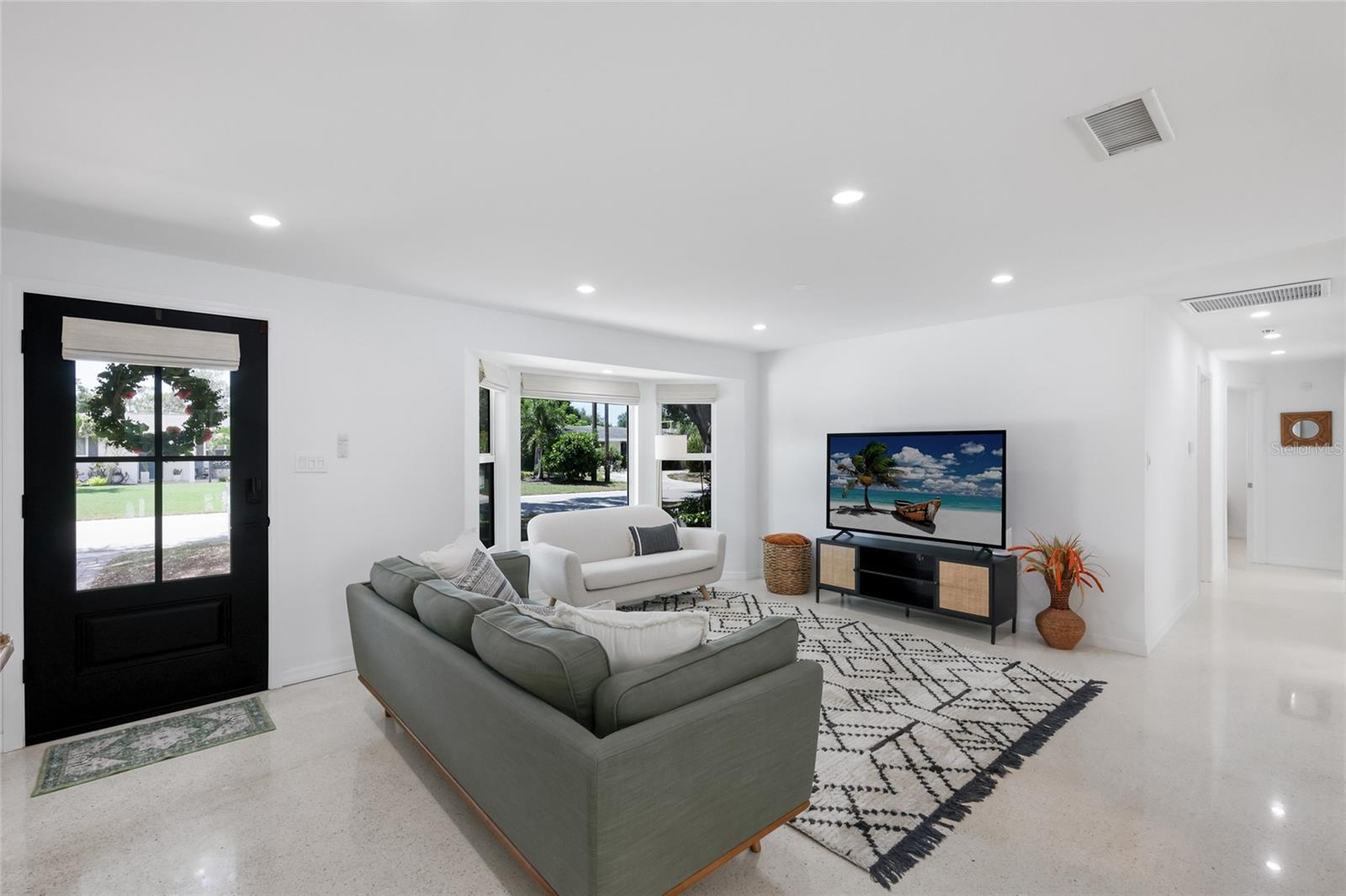 SOUTH GATE - Residential