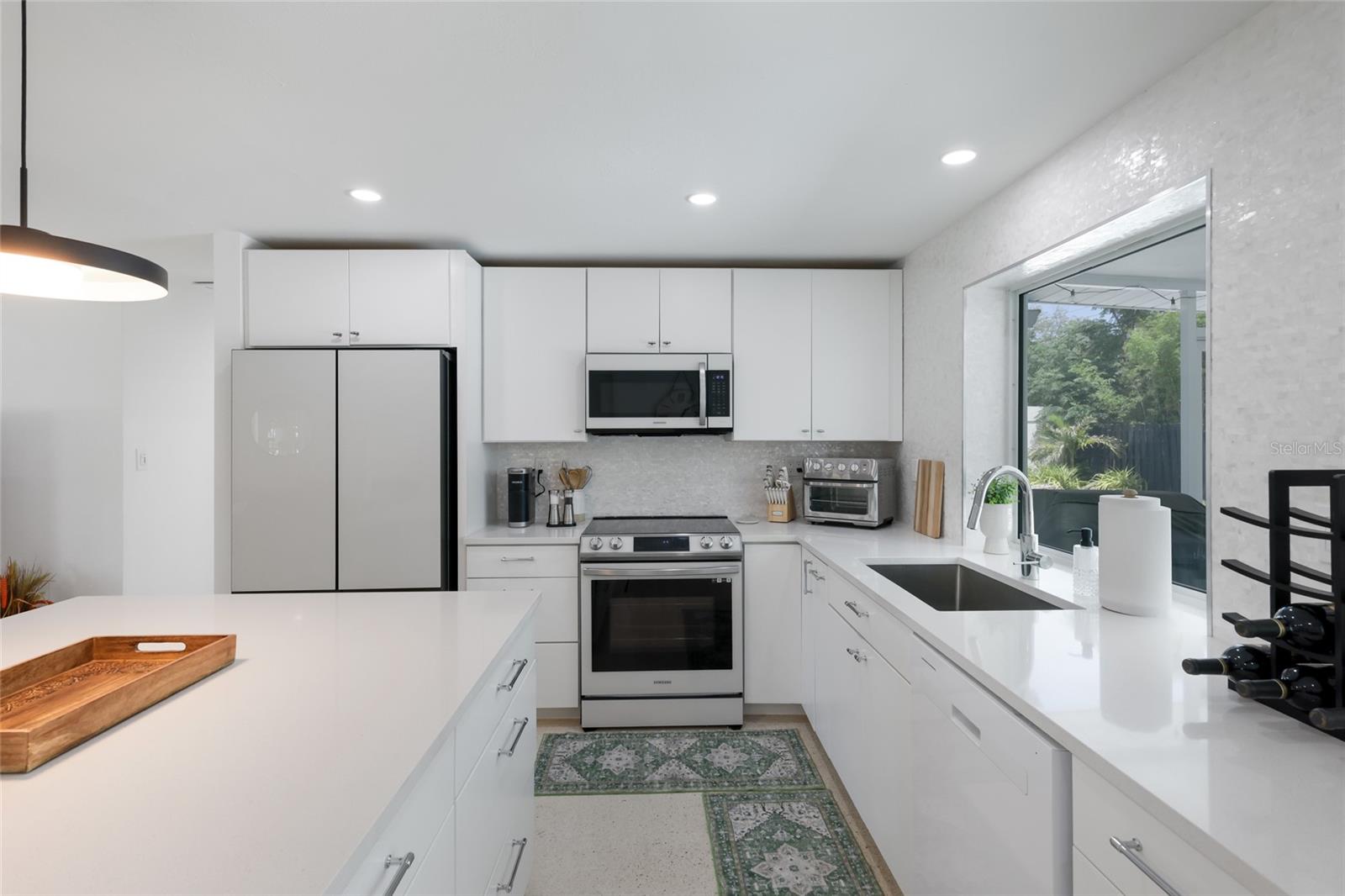 SOUTH GATE - Residential