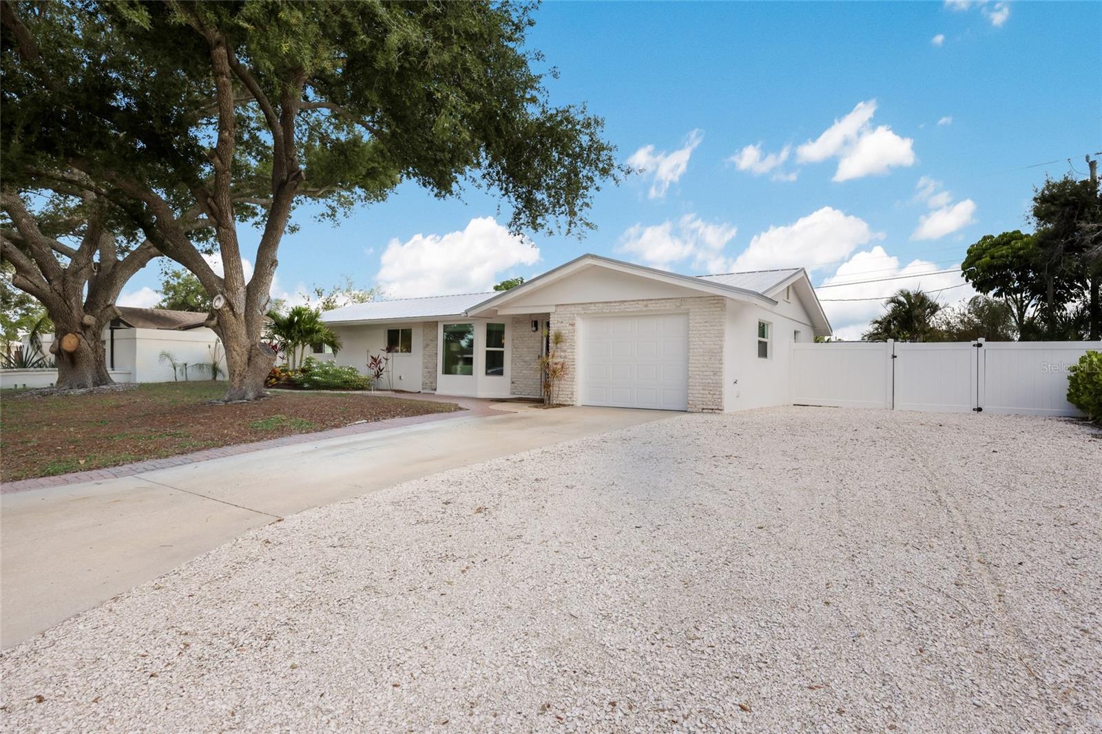 SOUTH GATE - Residential