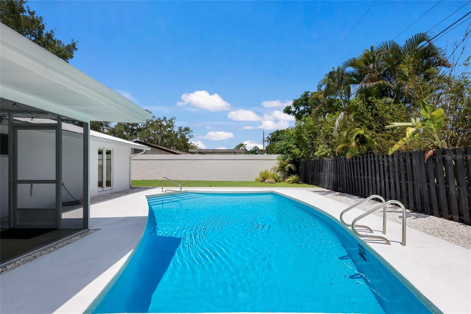 SOUTH GATE - Residential