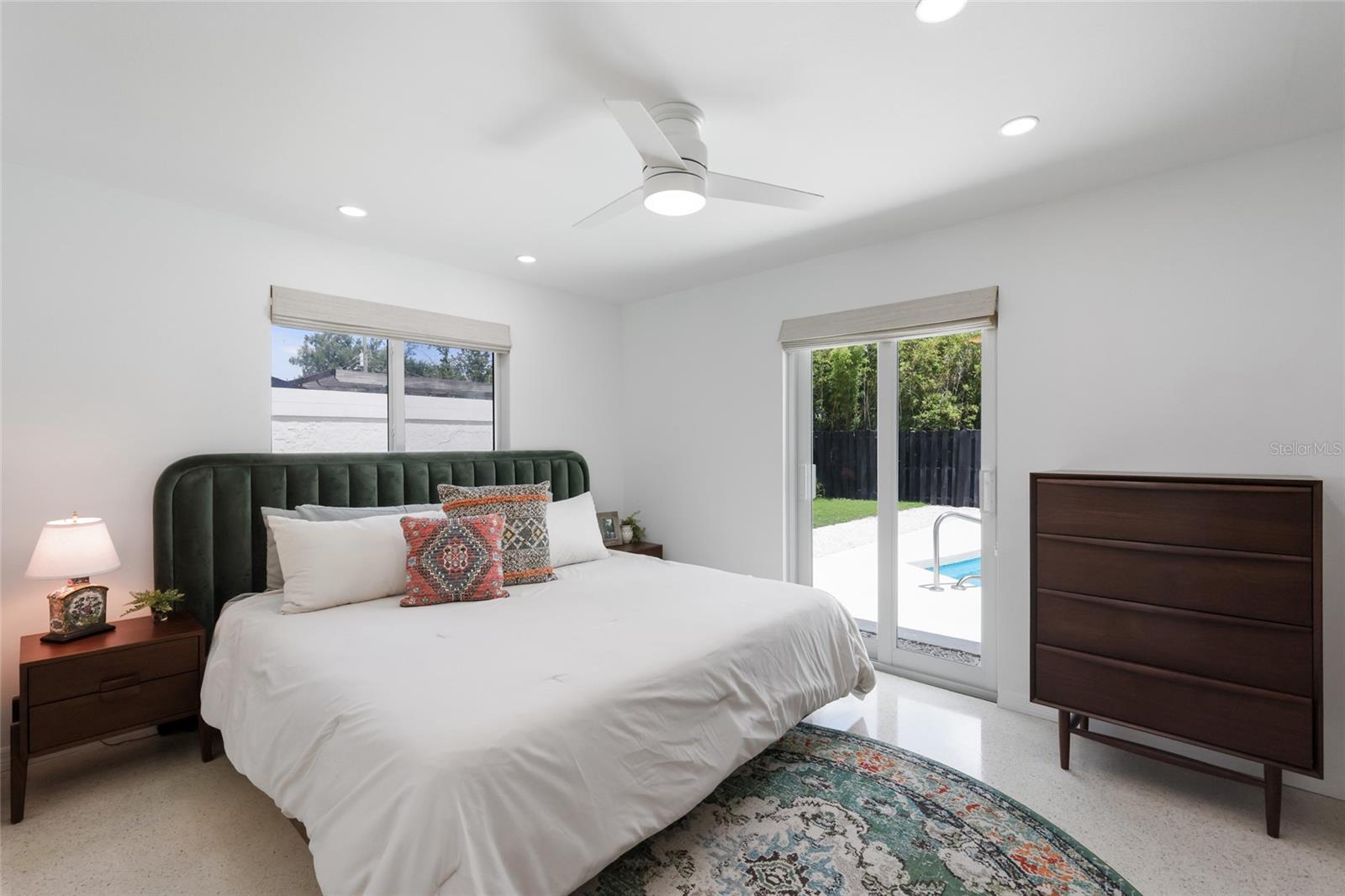 SOUTH GATE - Residential