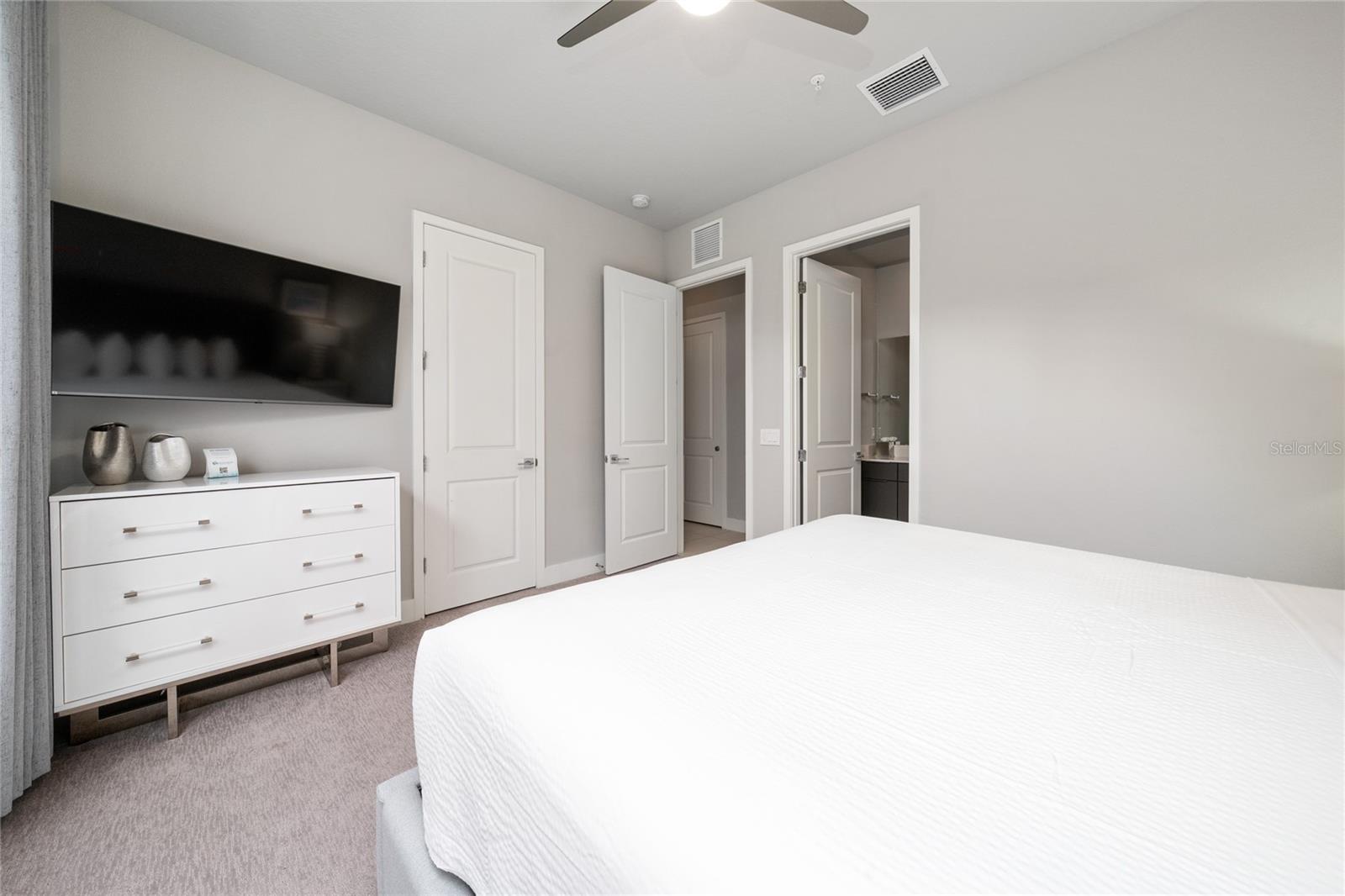 SPECTRUM AT REUNION CONDO PH 7A & 7B - Residential Lease