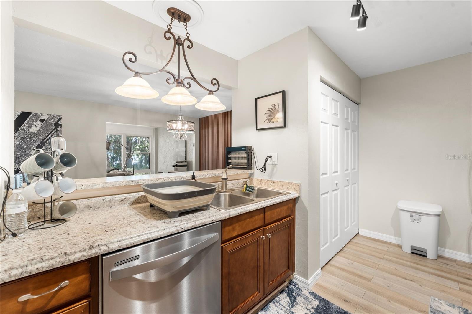 BIVENS LAKE ESTATE S - Residential