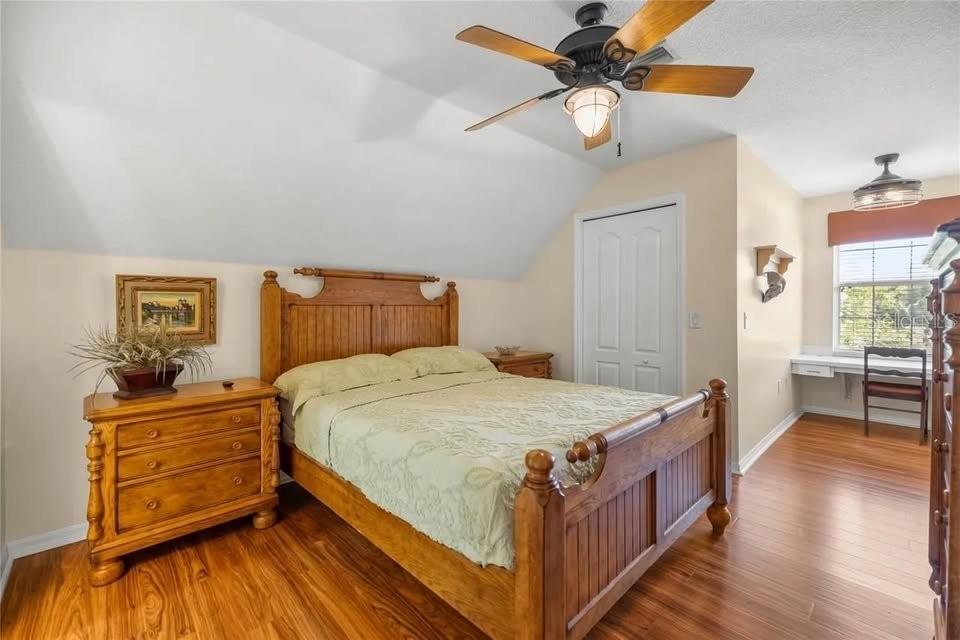 GREENWOOD ACRES 2ND ADD - Residential