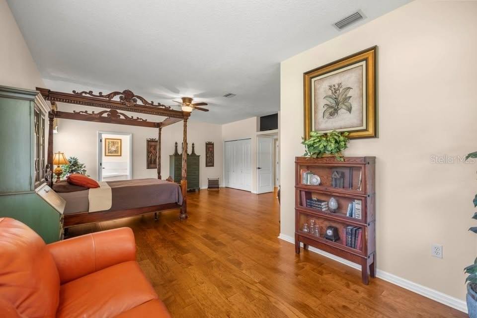 GREENWOOD ACRES 2ND ADD - Residential