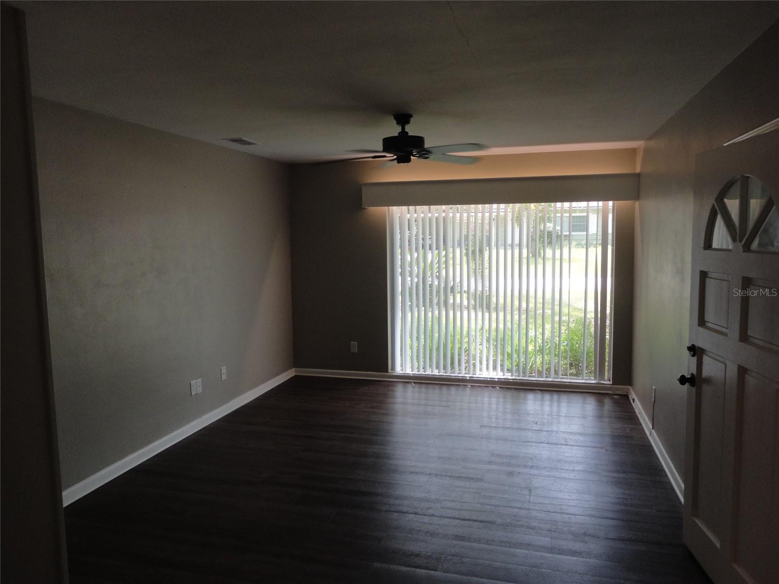 GOLF CLUB MANOR - Residential Lease