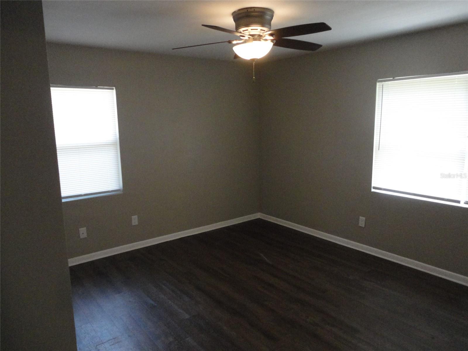 GOLF CLUB MANOR - Residential Lease