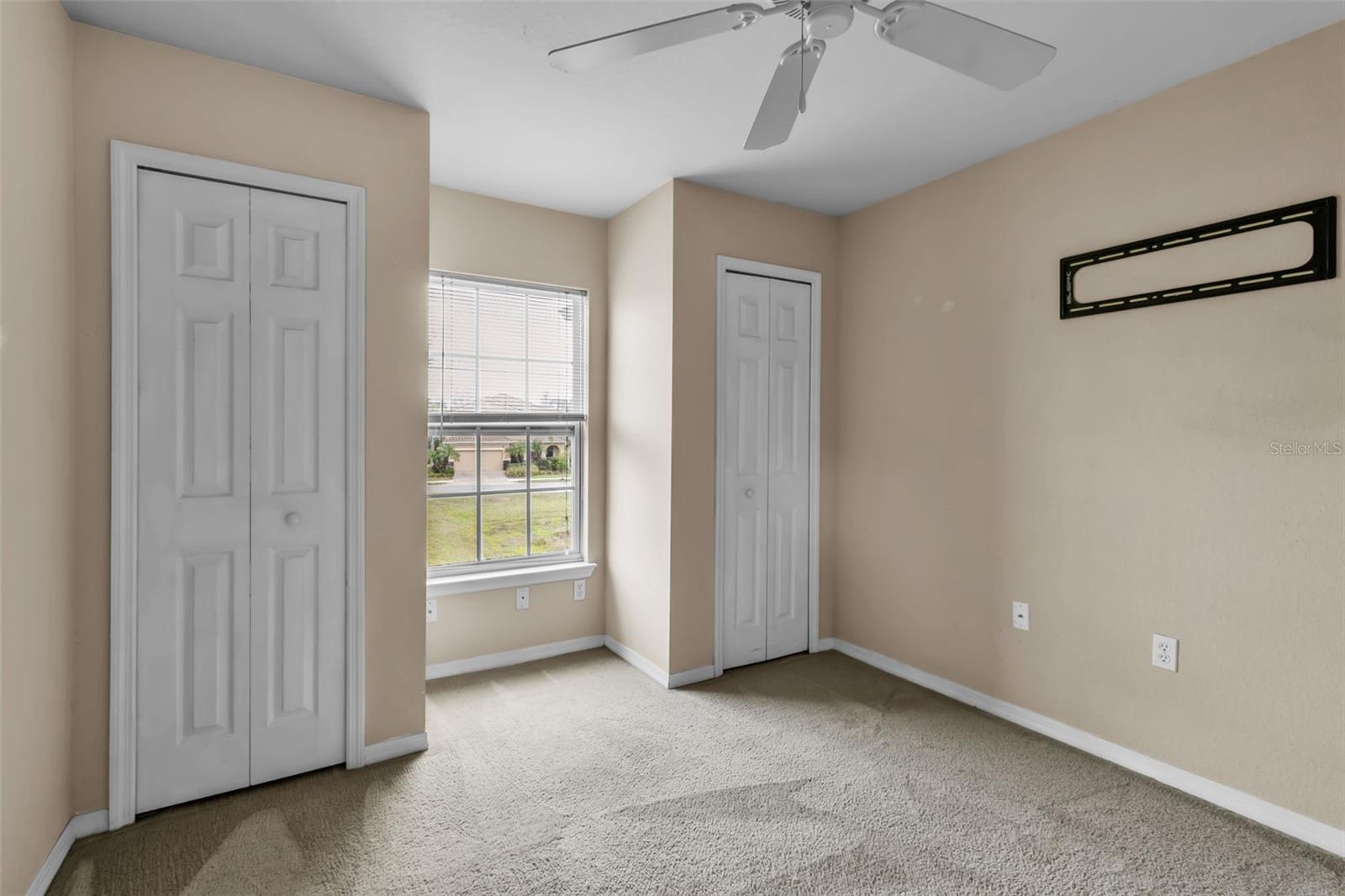 ADMIRALS WALK - Residential