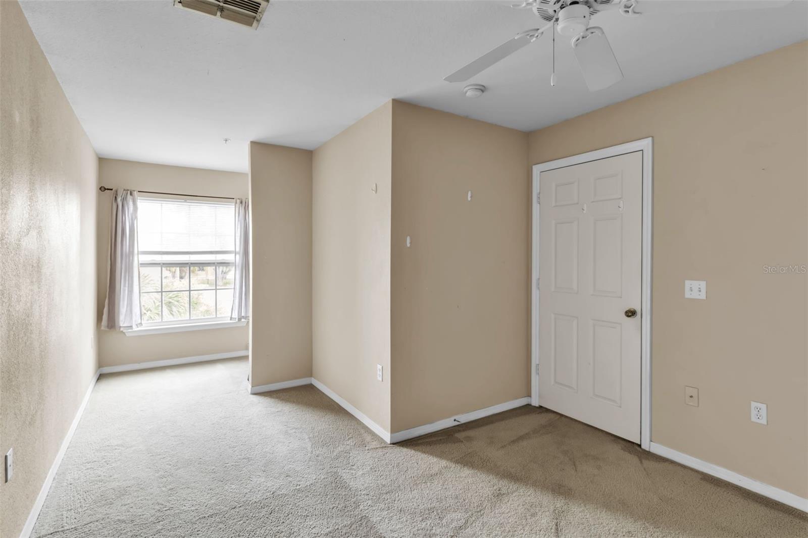 ADMIRALS WALK - Residential