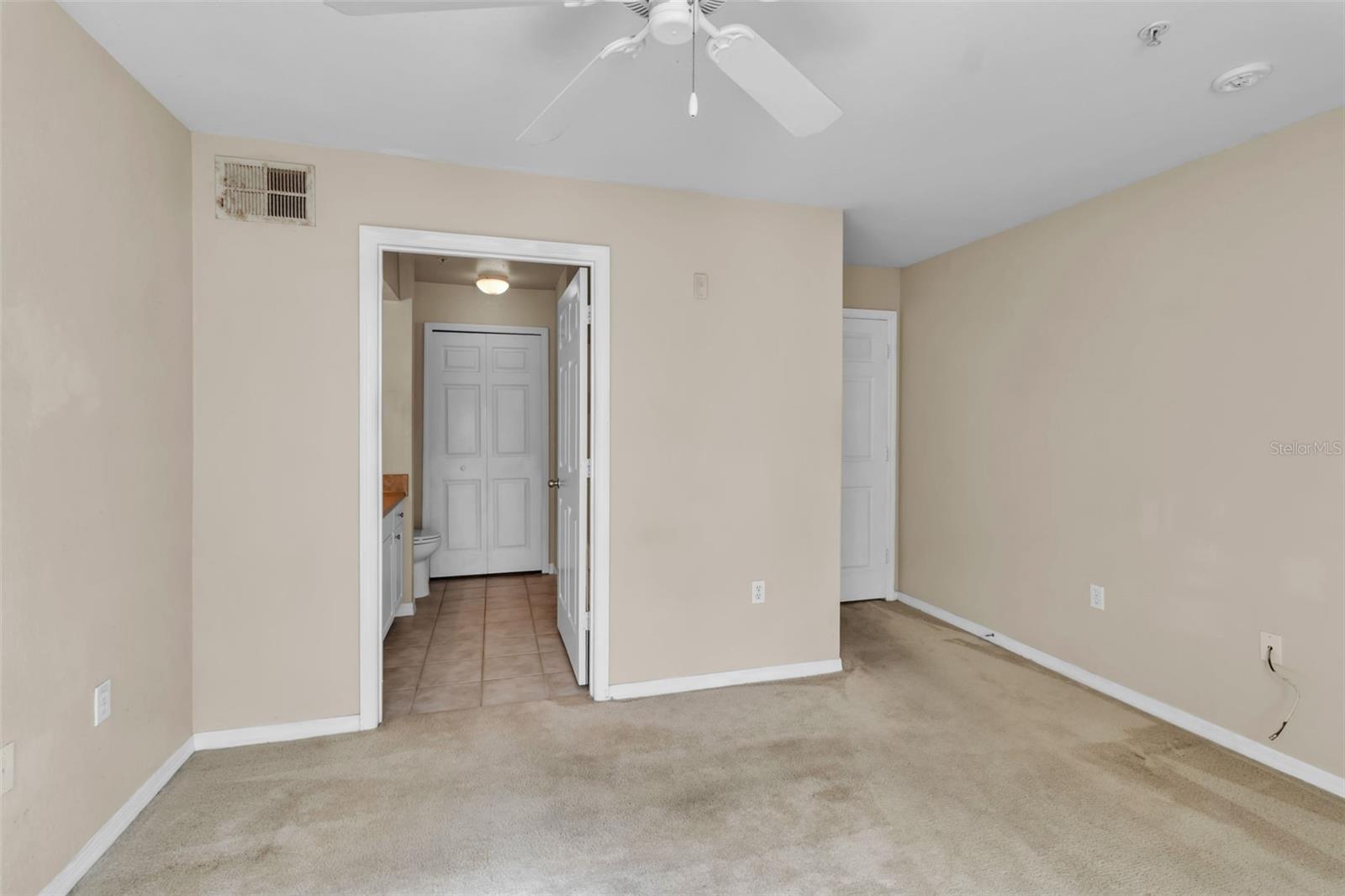 ADMIRALS WALK - Residential