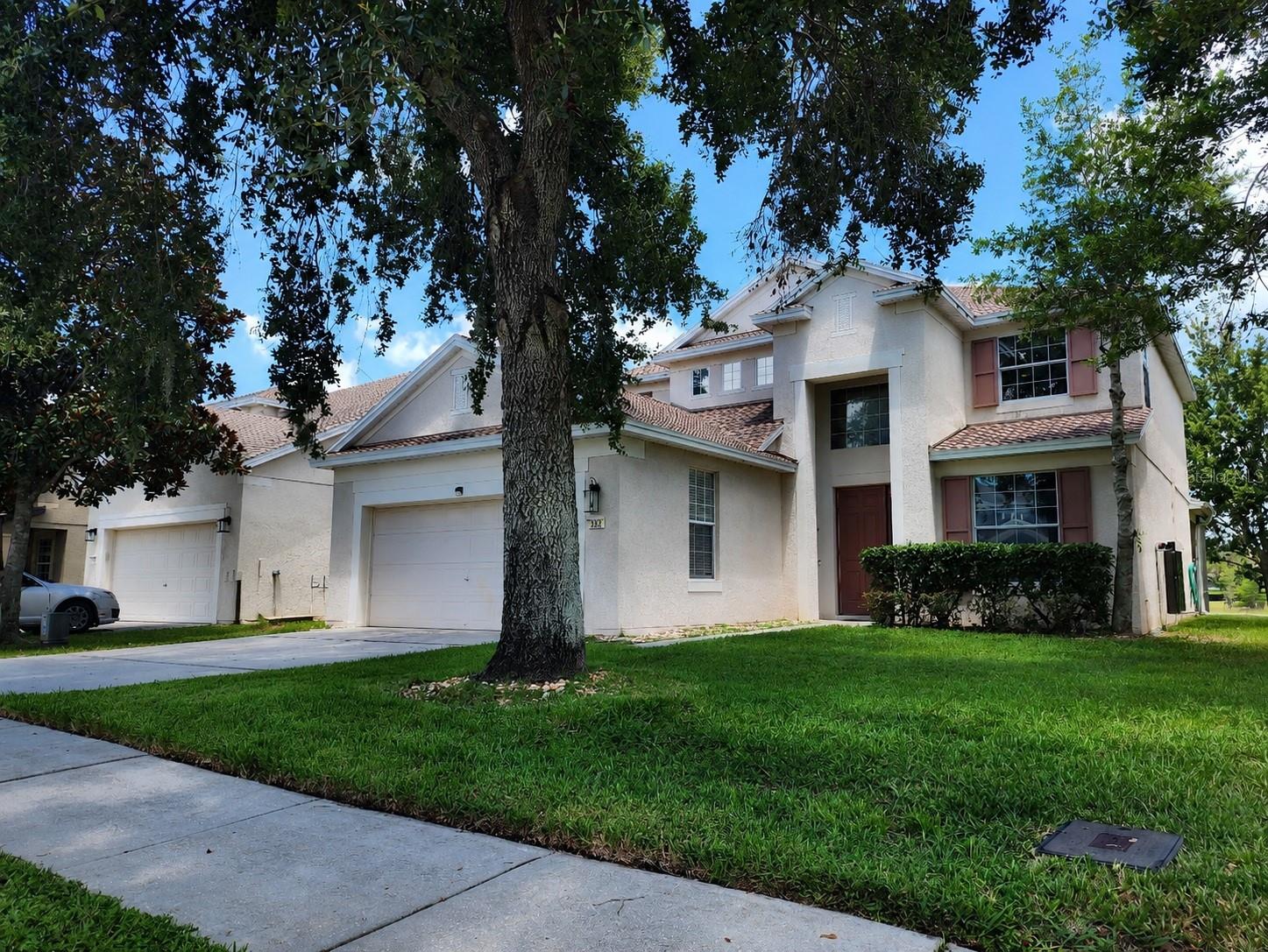 Welcome to this well-appointed 4-bedroom, 2.5-bath, 2 car garage home located in the desirable Trillium community in Hernando County. Conveniently situated just five minutes from the Suncoast Parkway with easy access to County Line Road, Ayers Road, and US-41, the property offers both accessibility and privacy, including no rear neighbors.
Inside, the home features a two-story foyer with high cathedral ceilings and an open-concept layout that connects the main living area to a spacious kitchen. The kitchen includes granite countertops, new stainless-steel appliances, 42” wood cabinetry, tiled backsplash, under cabinet wine glass holder, and generous prep space suitable for everyday living and entertaining. The first-floor primary suite offers a walk-in closet, dual vanities, a garden tub, a separate shower and water closet. Also on the main level are a half bath, a laundry room with upper cabinets.
Upstairs, you’ll find a flexible loft space that overlooks the downstairs living area, three additional bedrooms, and a full bathroom, providing plenty of room for family, guests, or workspace needs.
Additional features include a bonus den/office with barn door, a small workspace under the stairs, a built-in entertainment center with an electric fireplace and LED lighting, a new roof installed in March 2025, and an A/C system from 2021. You will love the extended screened lanai, paved patio, and Hot Spa creating a comfortable outdoor setting for relaxing or entertaining.
Community amenities include low HOA fees, a cabana resort style community pool, and well-maintained common areas. Thoughtfully maintained and updated, this home offers a functional layout, appealing upgrades, and a convenient location within Trillium.