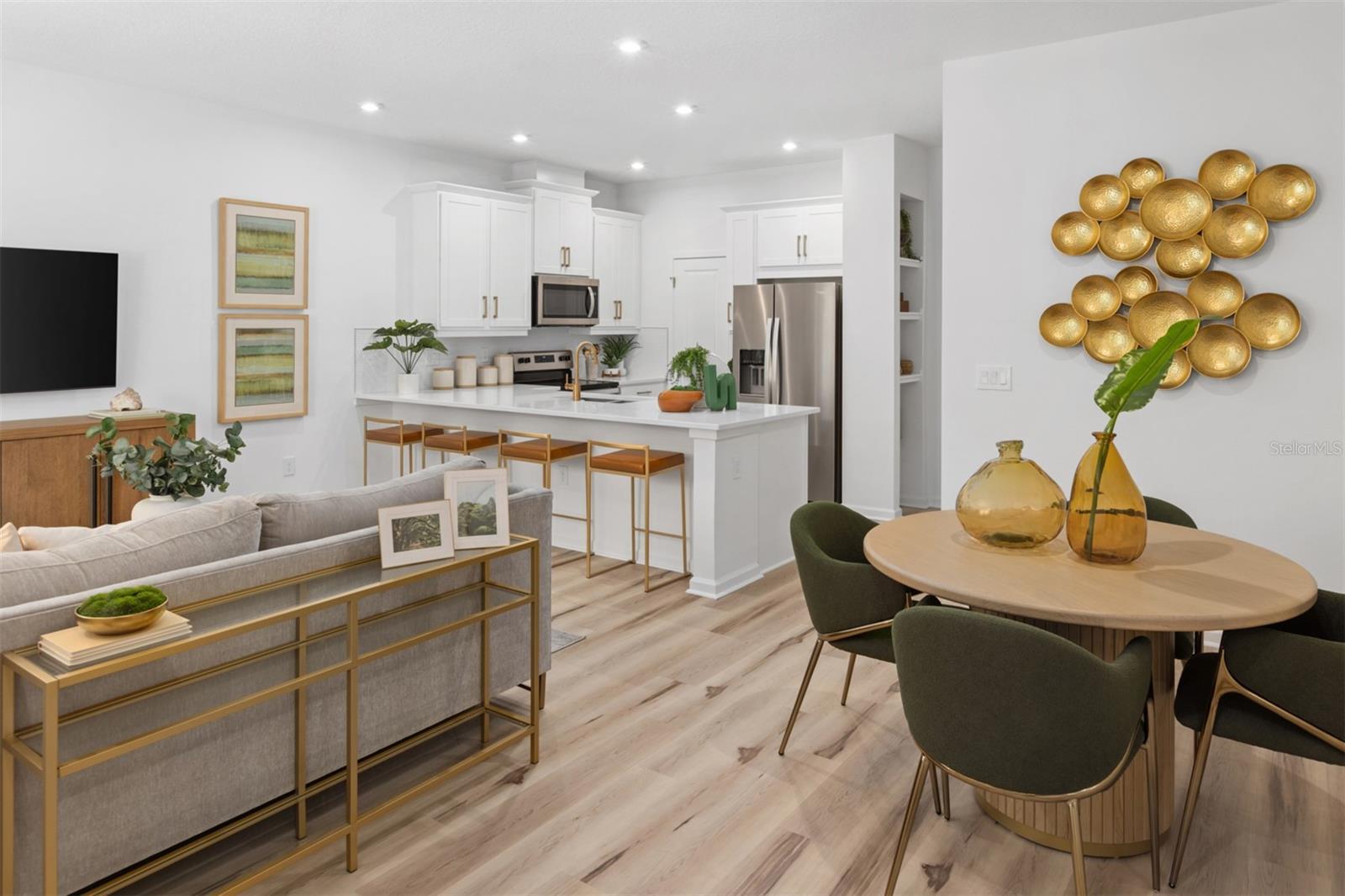 HICKORY GROVE - Residential