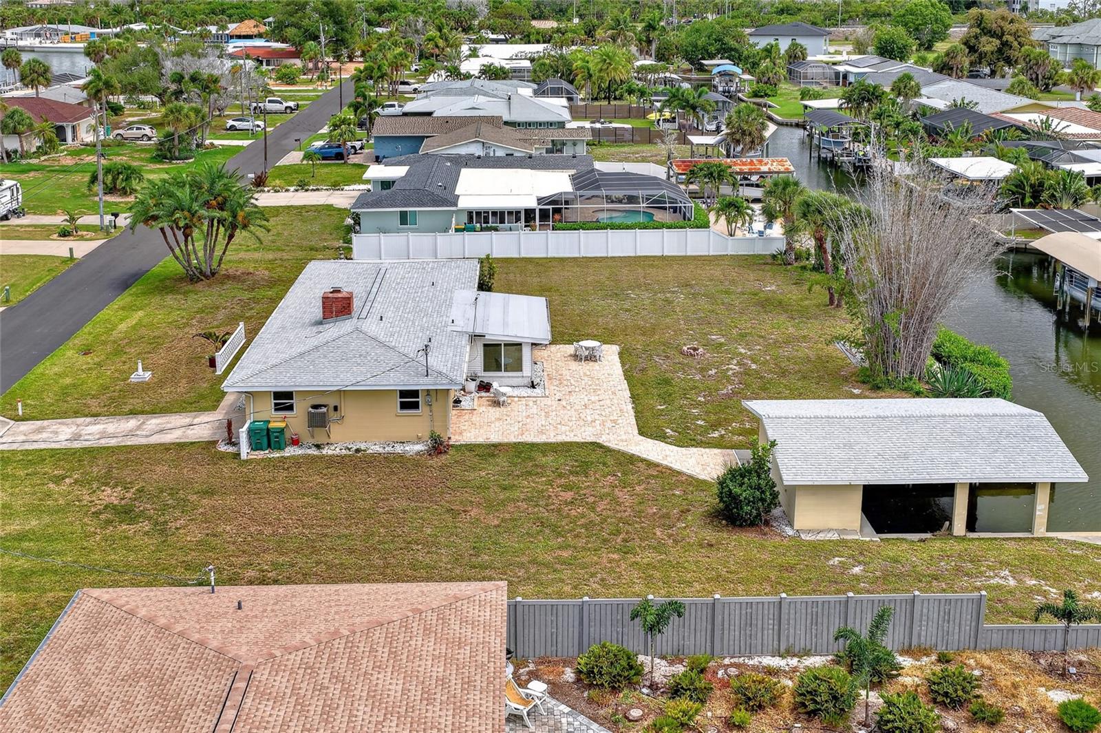 POINT PINES - Residential