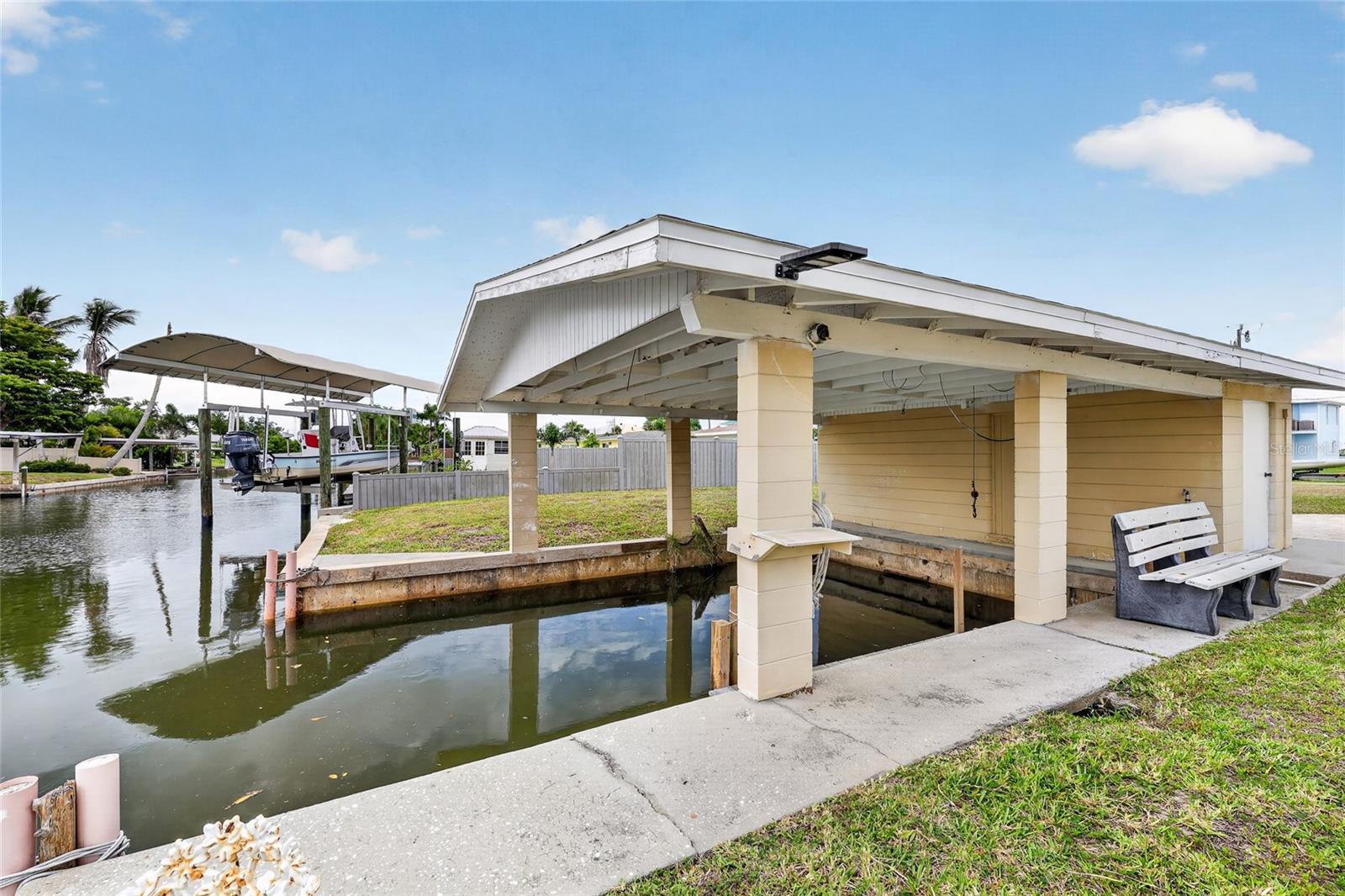 POINT PINES - Residential