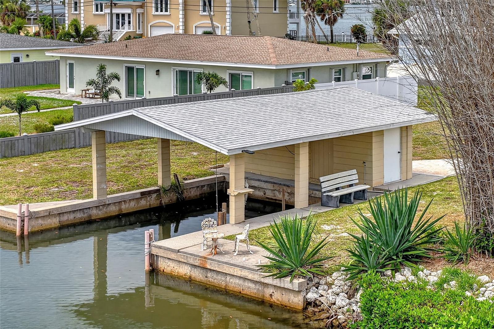 POINT PINES - Residential