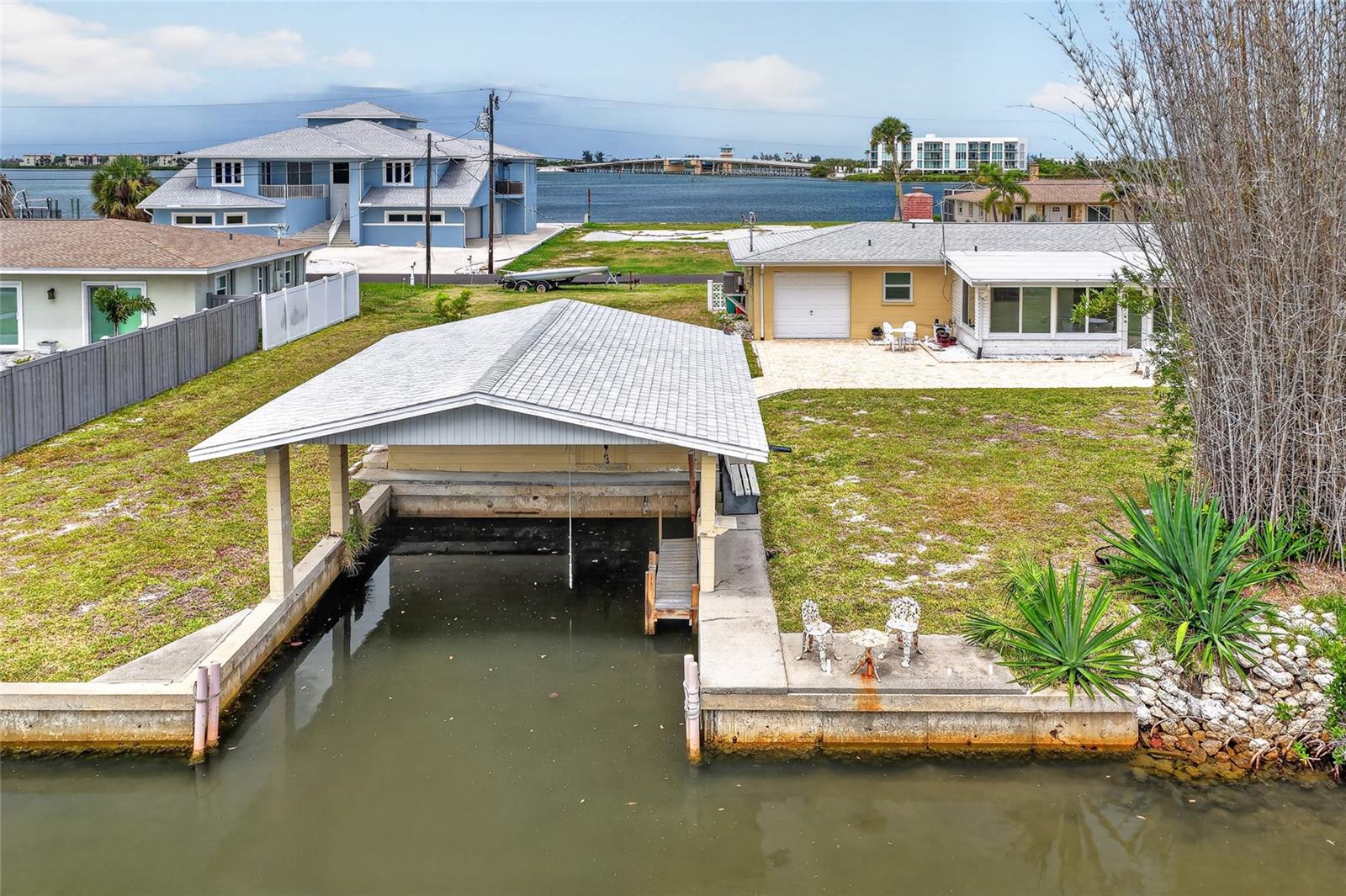 POINT PINES - Residential